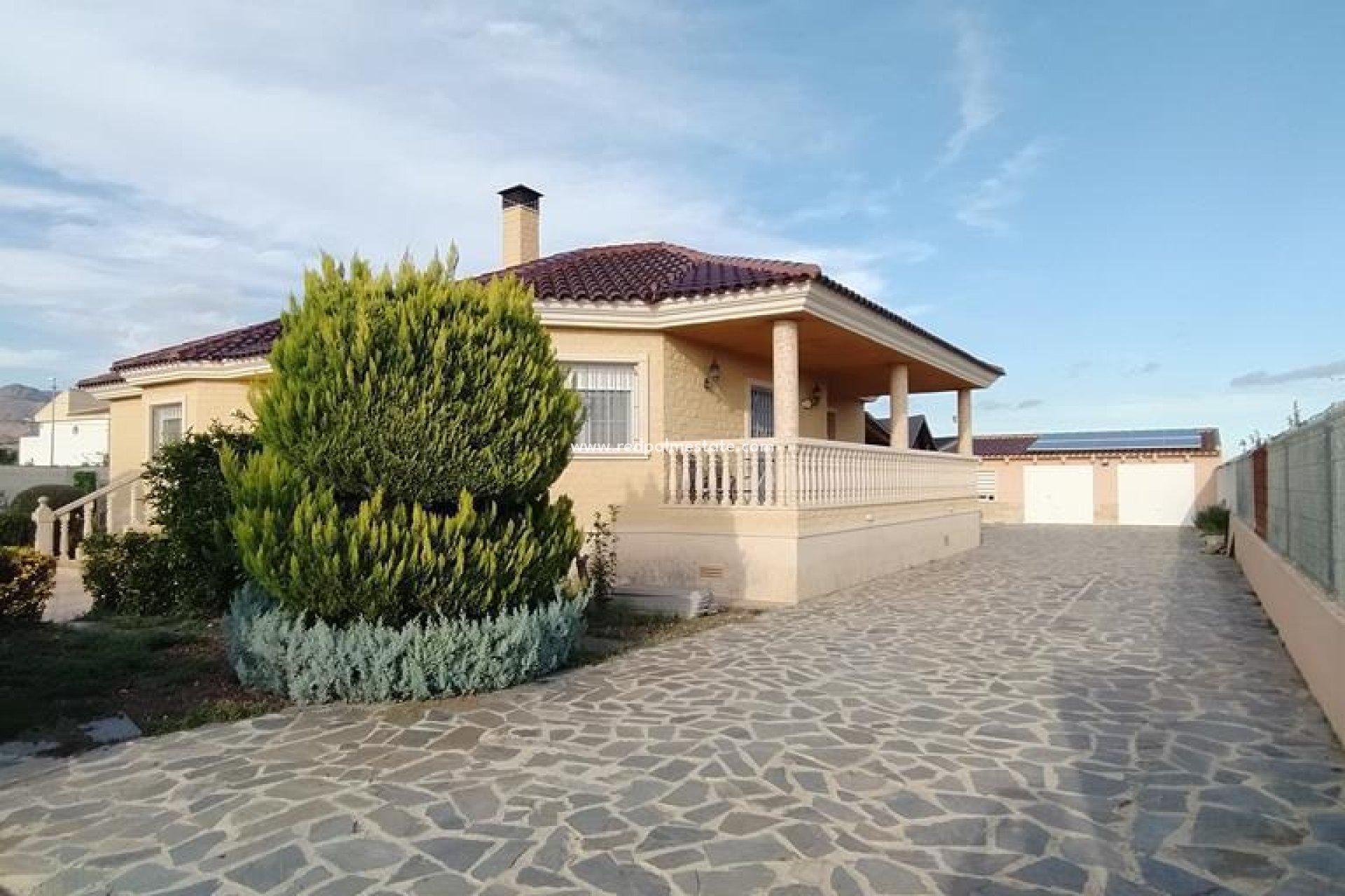 Videresalg - Villa -
Orihuela - LOS DESEMPARADOS
