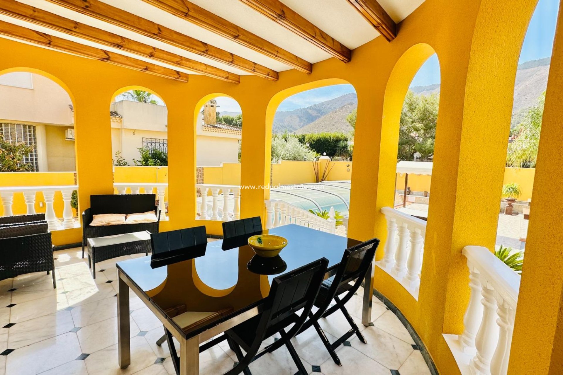 Videresalg - Villa -
Orihuela - Urb. Montepinar