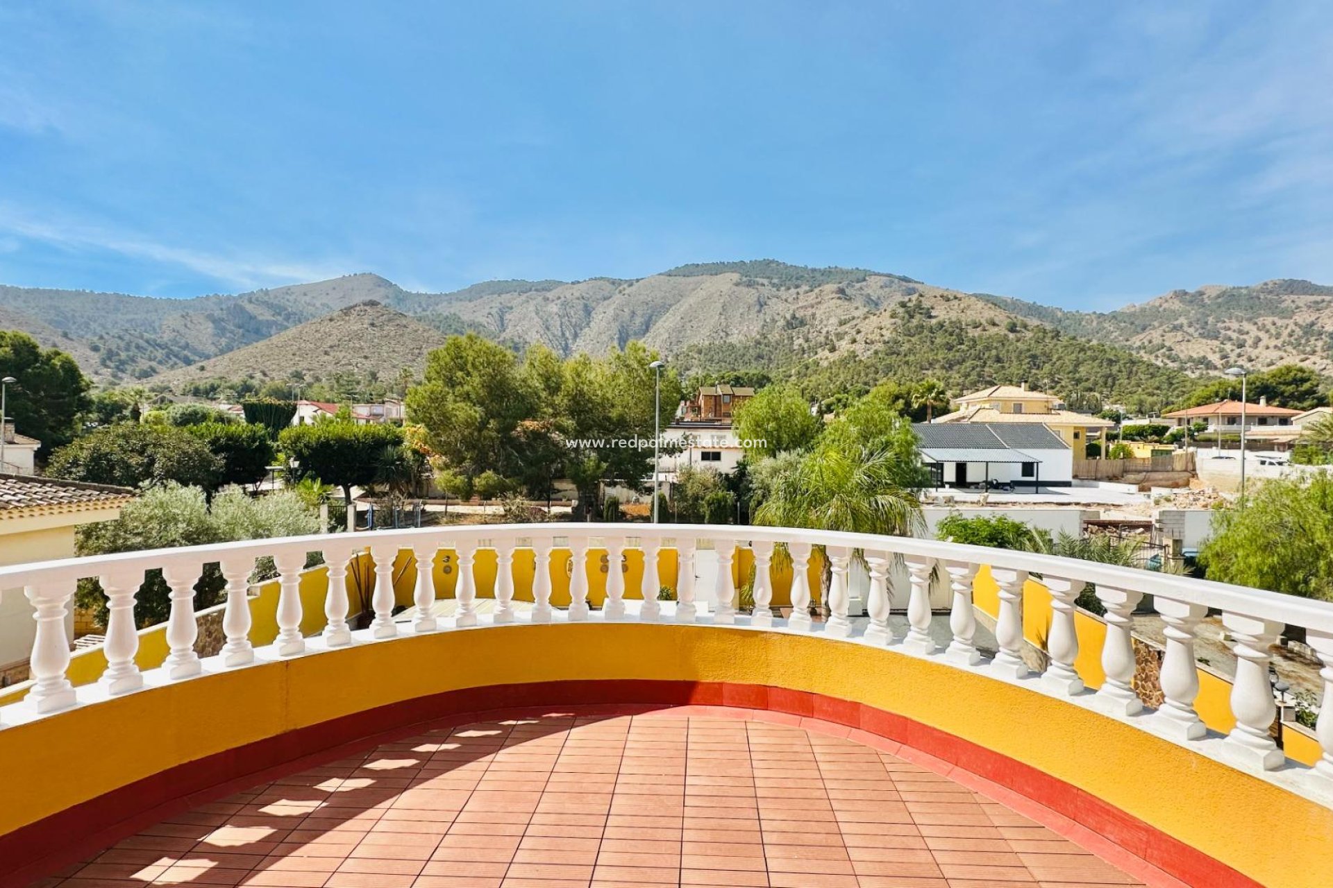 Videresalg - Villa -
Orihuela - Urb. Montepinar