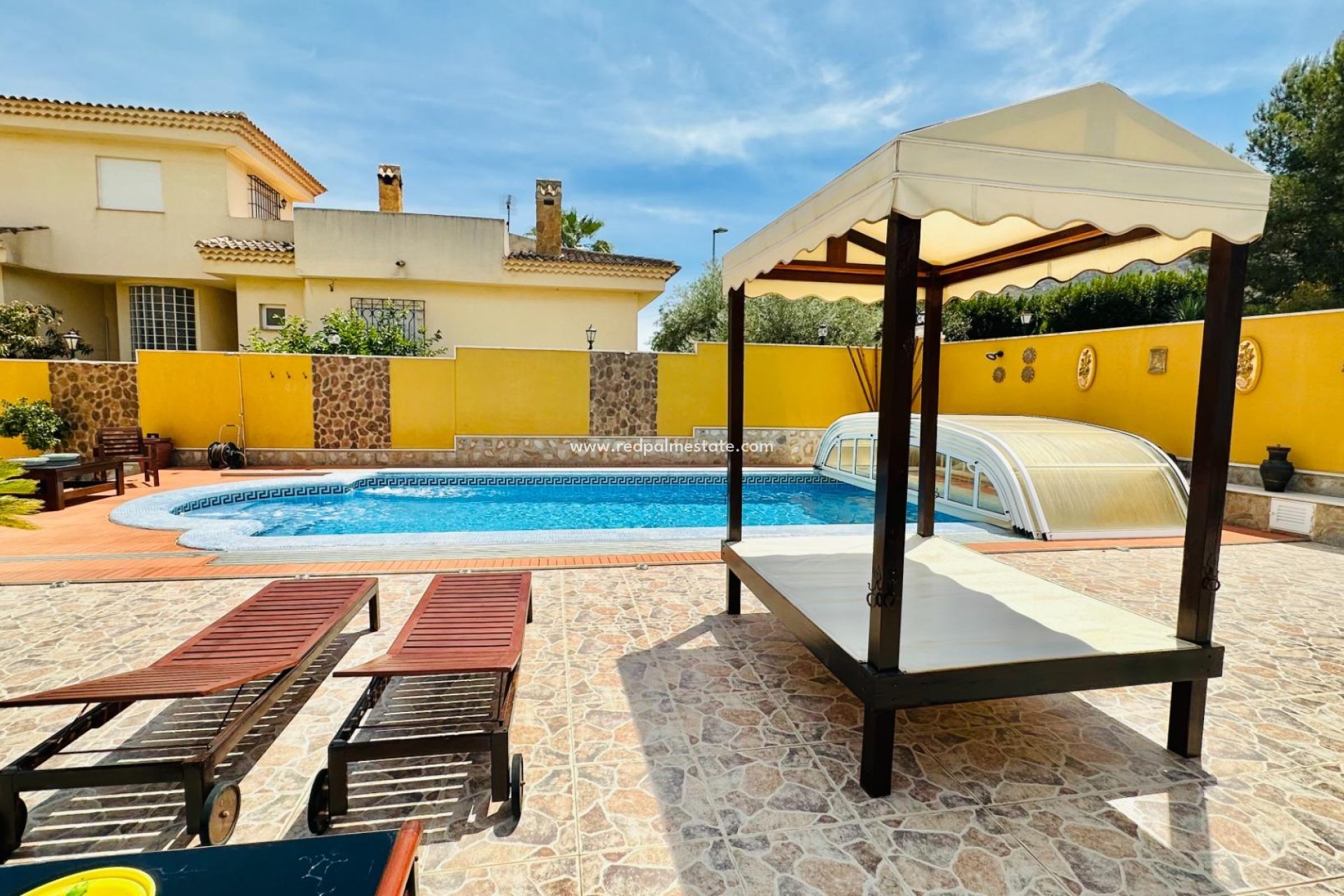 Videresalg - Villa -
Orihuela - Urb. Montepinar