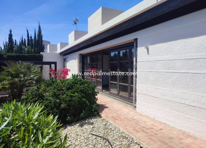 Videresalg - Villa -
Peraleja Golf - Inland