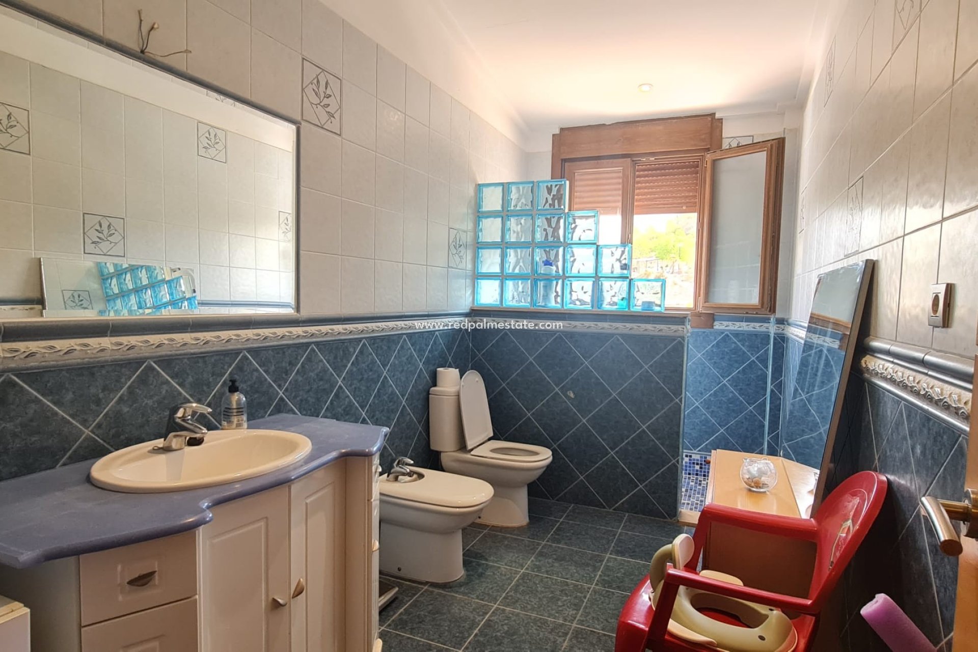 Videresalg - Villa -
Petrer - Inland