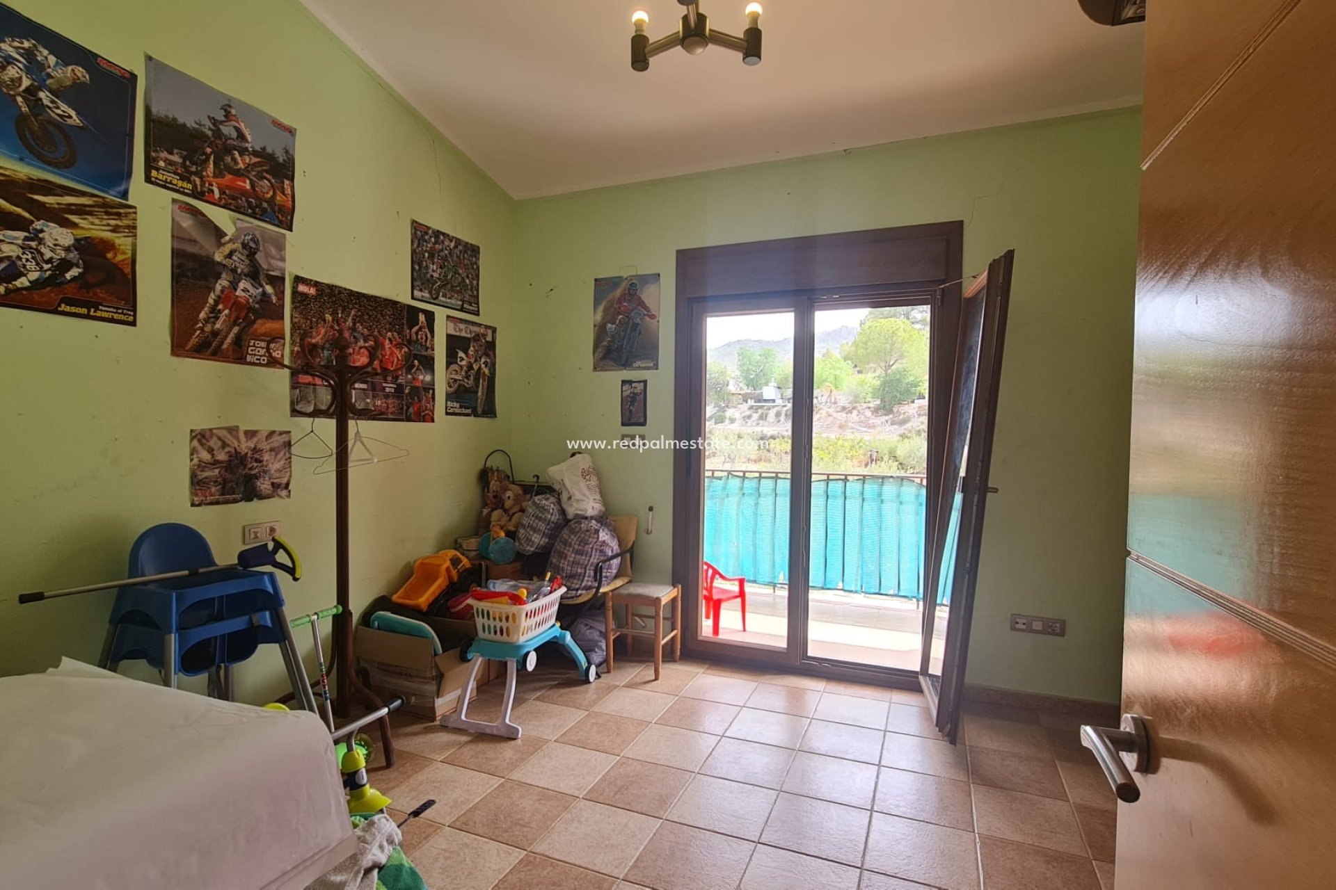 Videresalg - Villa -
Petrer - Inland