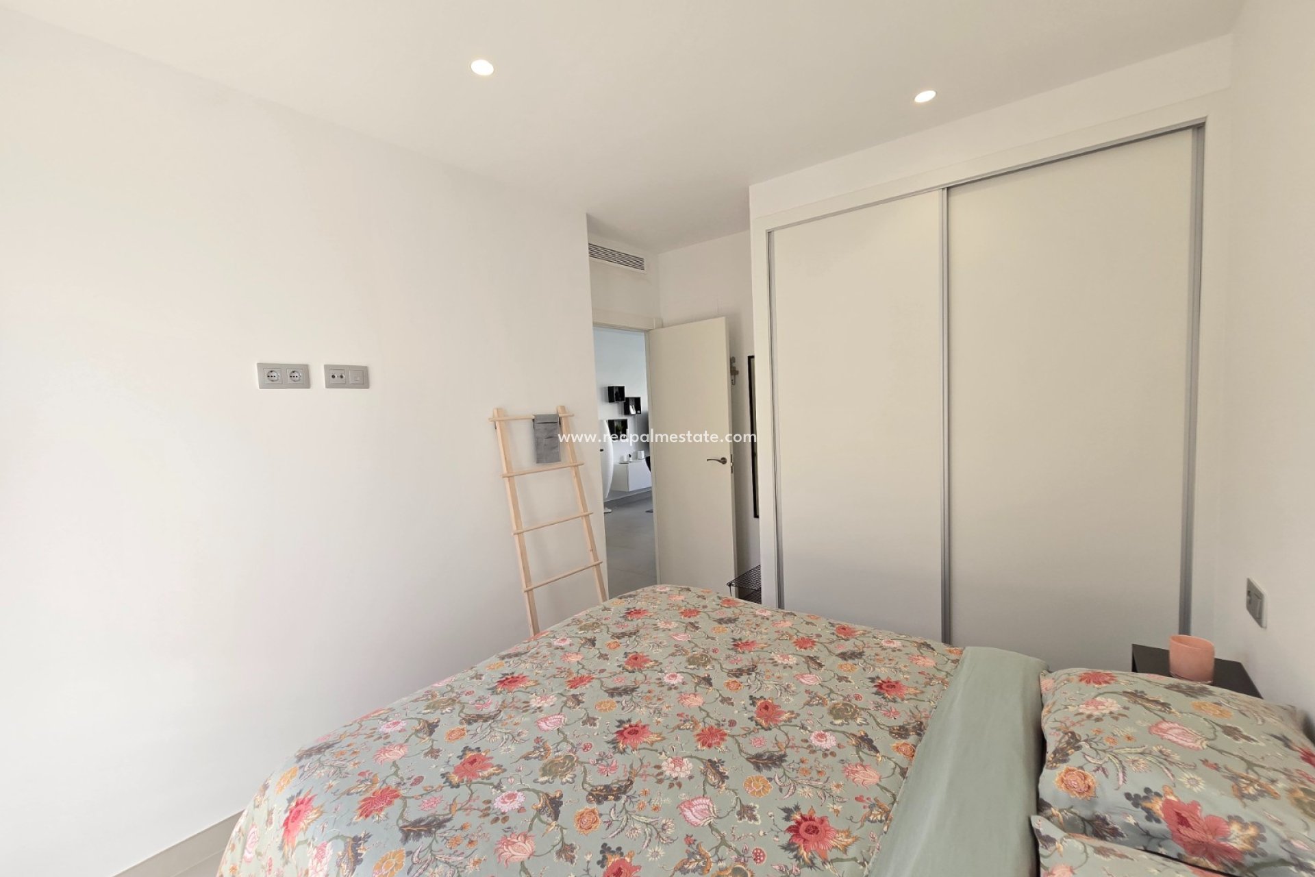 Videresalg - Villa -
Pilar de la Horadada - Costa Blanca