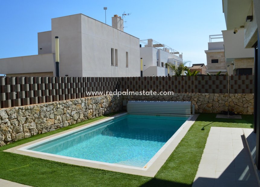 Videresalg - Villa -
Pilar de la Horadada - Las Higuericas