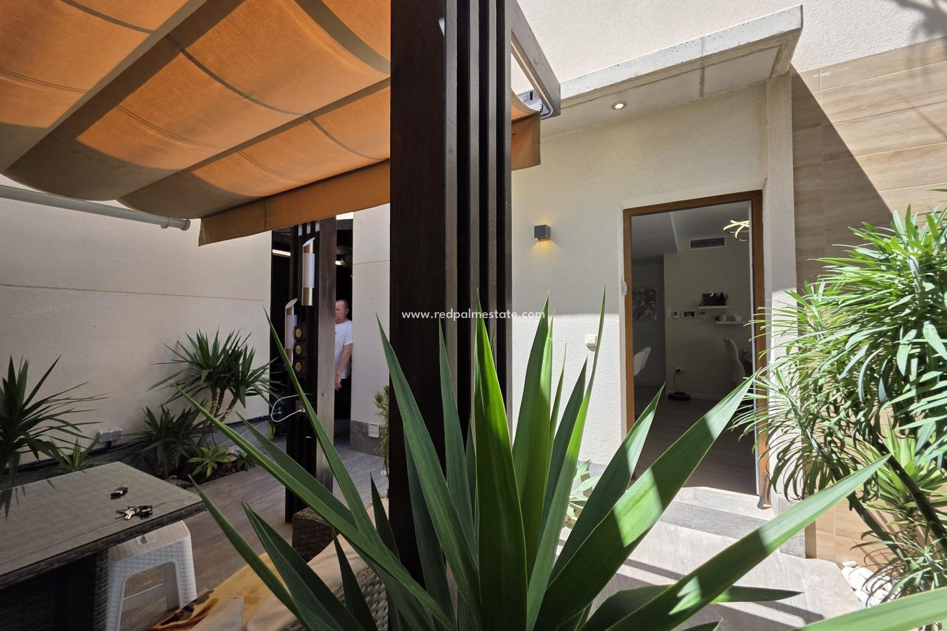 Videresalg - Villa -
Pilar de la Horadada - Zona Pueblo