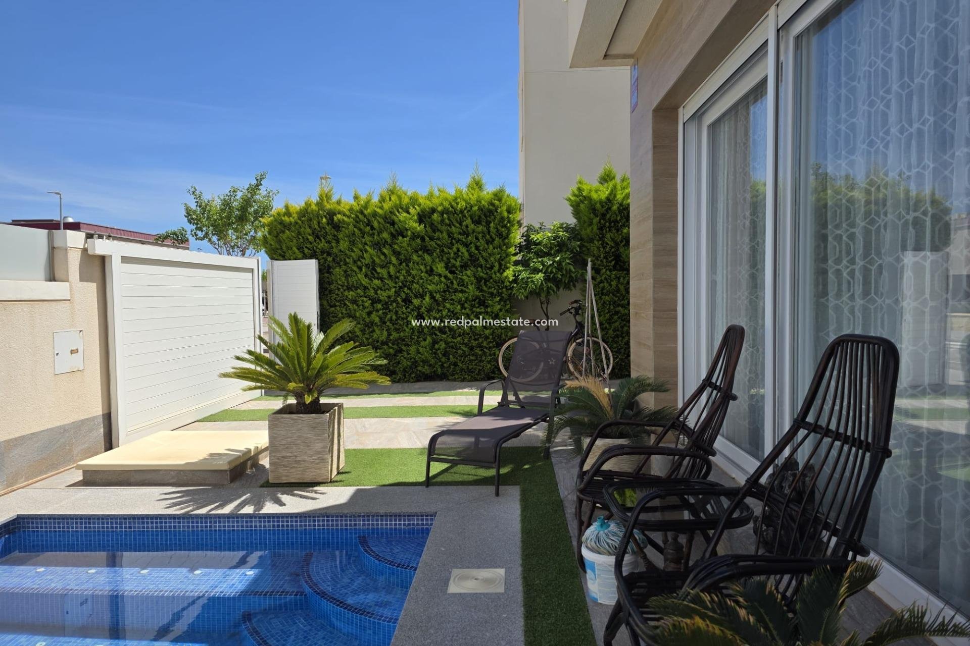 Videresalg - Villa -
Pilar de la Horadada - Zona Pueblo