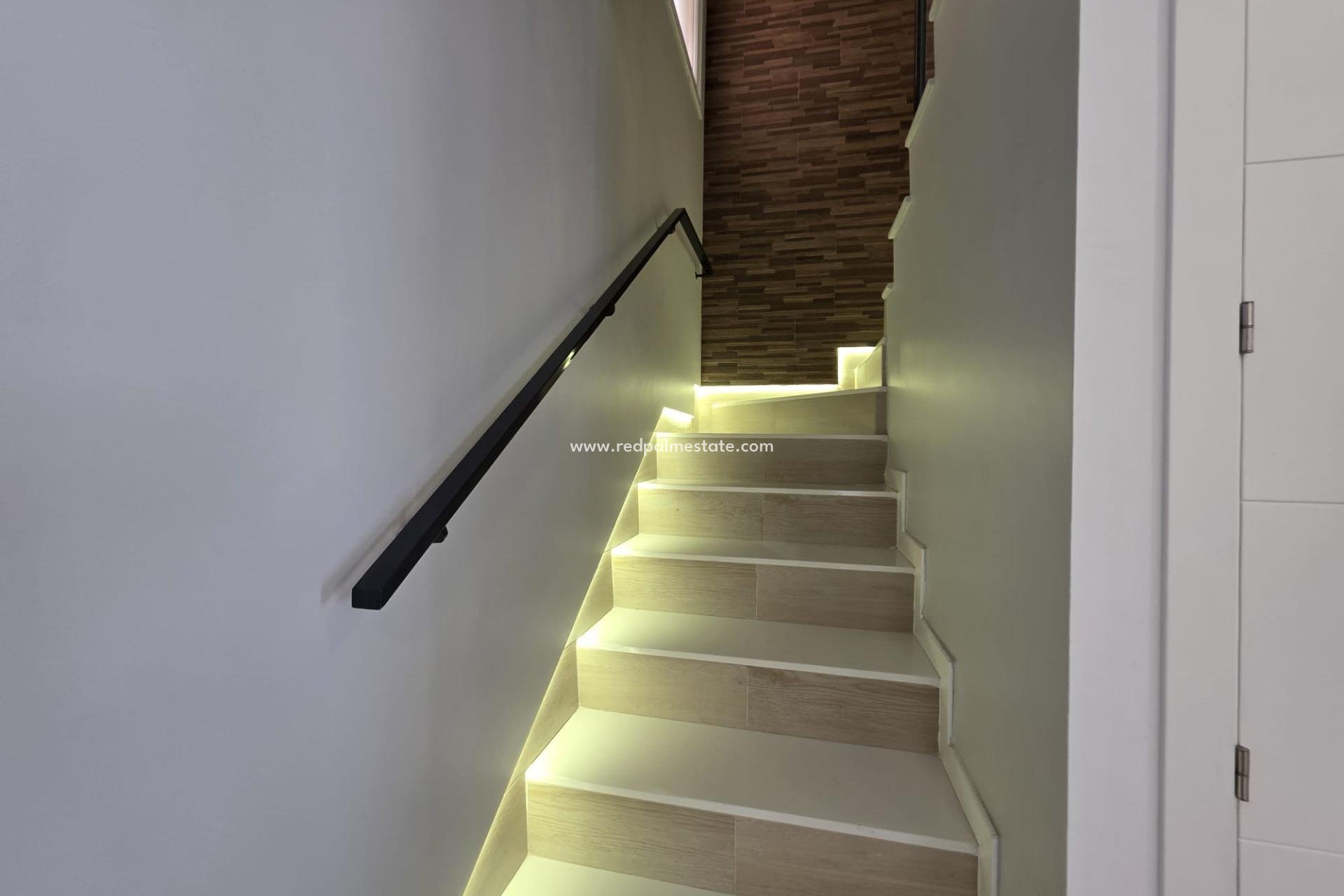 Videresalg - Villa -
Pilar de la Horadada - Zona Pueblo