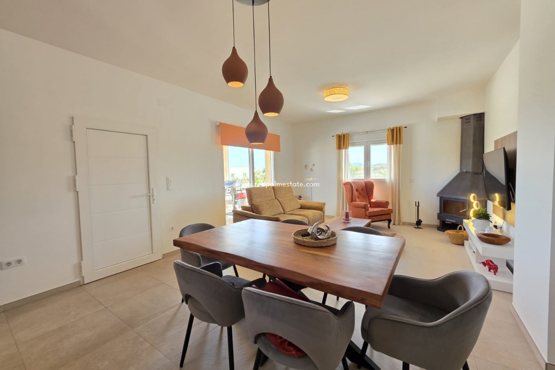 Videresalg - Villa -
Pinoso - Inland