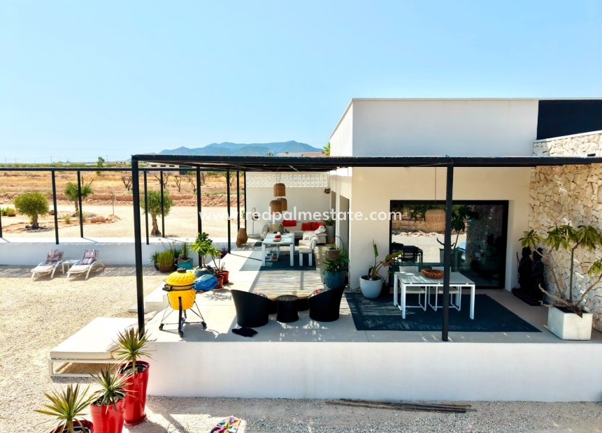 Videresalg - Villa -
Pinoso - Inland