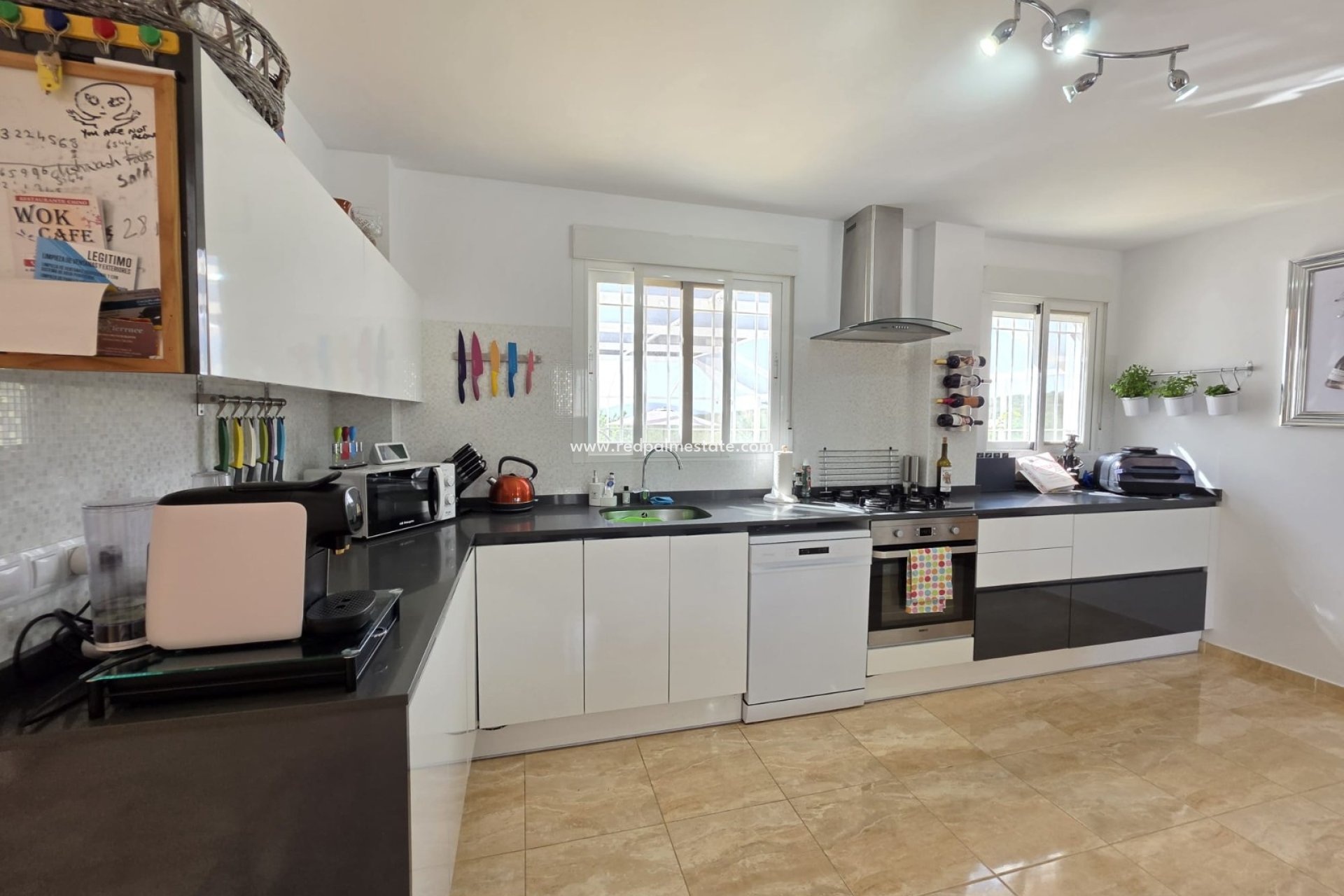 Videresalg - Villa -
Pinoso - Inland