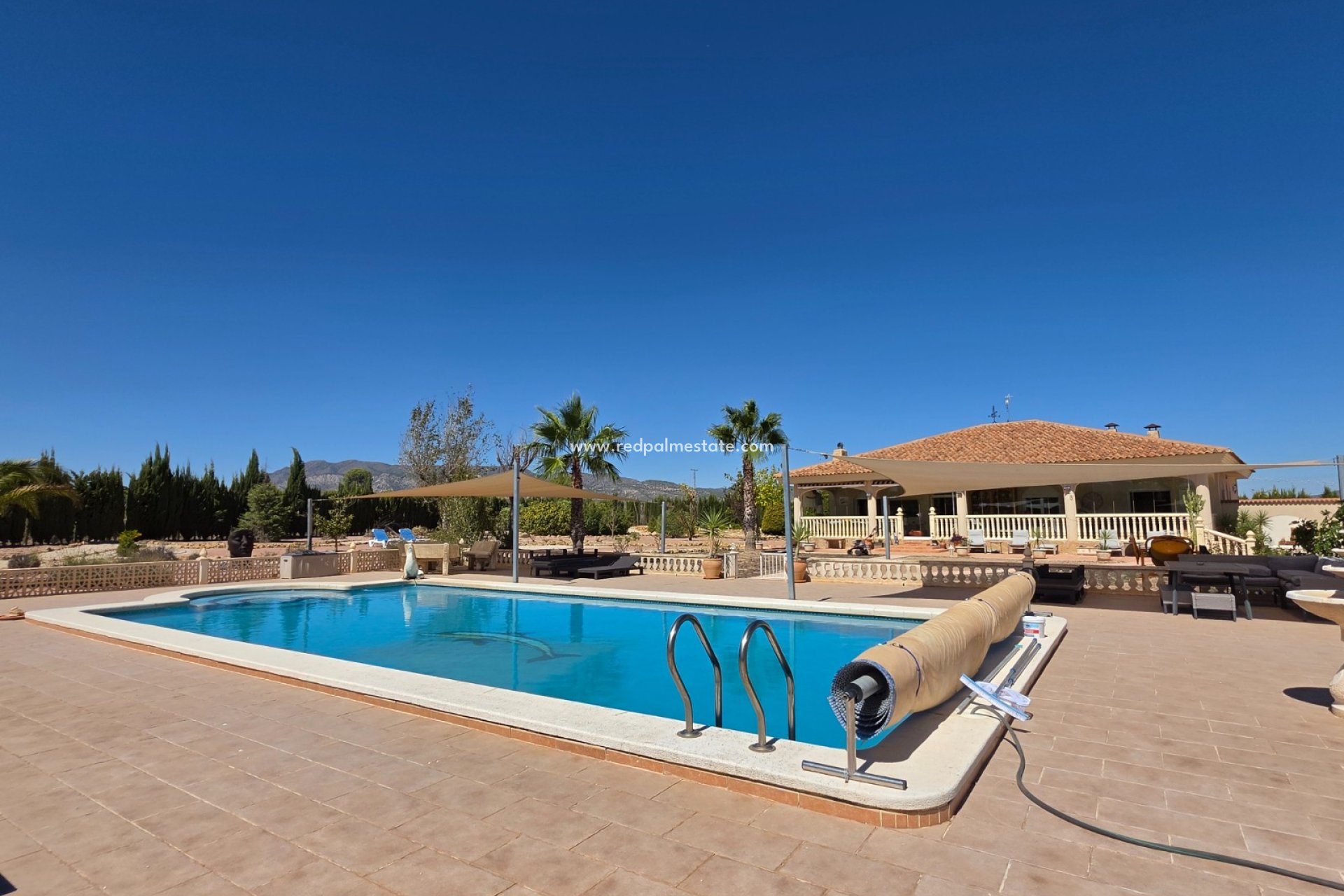 Videresalg - Villa -
Pinoso - Inland