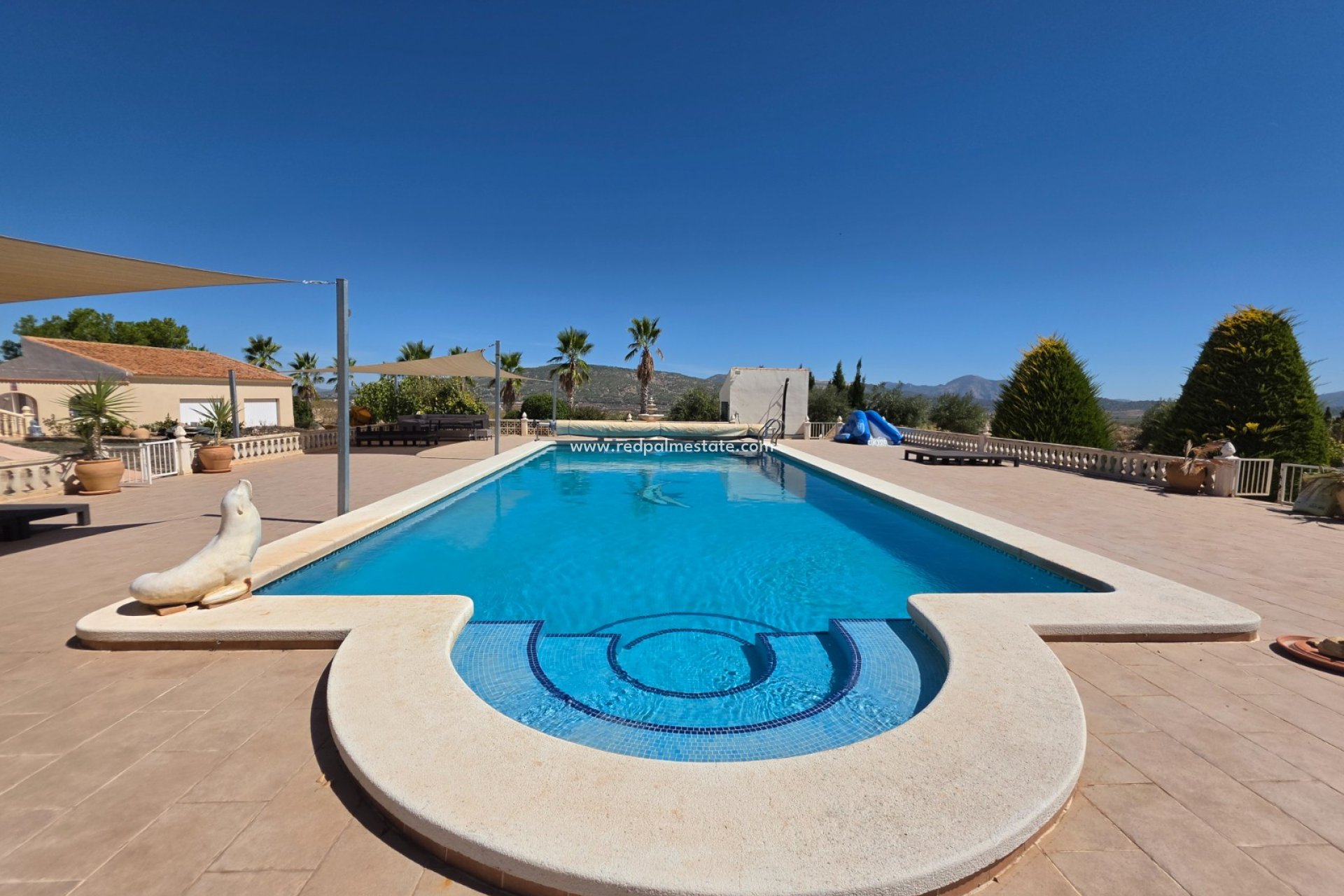Videresalg - Villa -
Pinoso - Inland