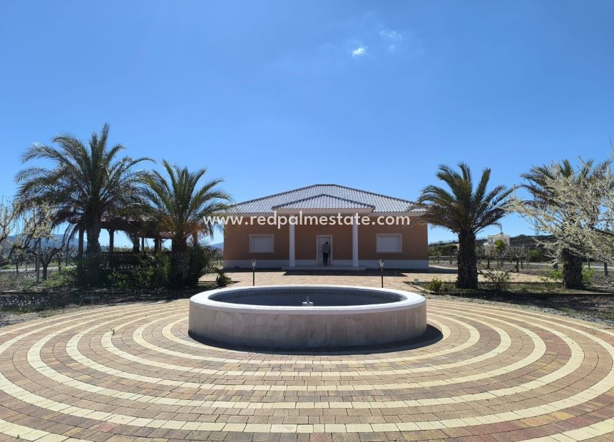 Videresalg - Villa -
Pinoso - Inland