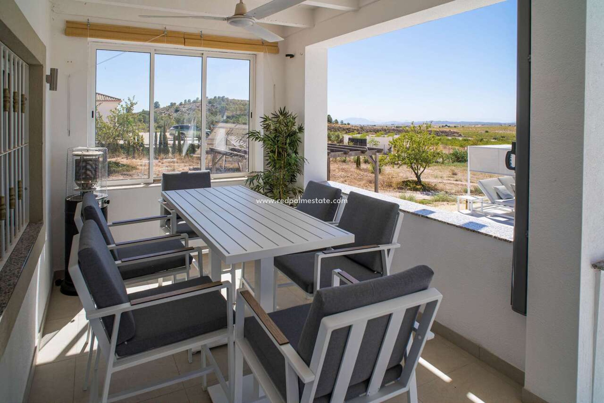 Videresalg - Villa -
Pinoso - Inland