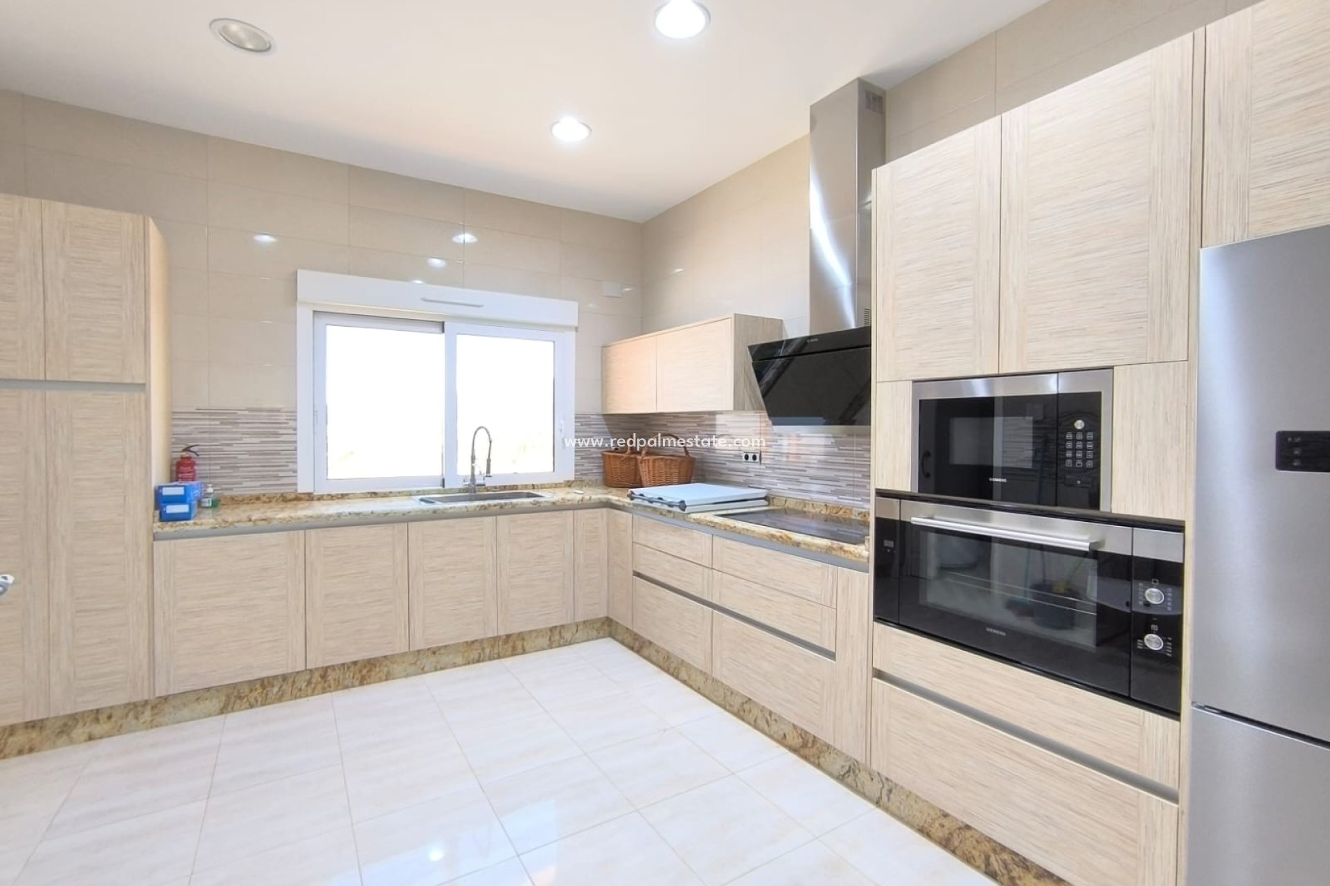 Videresalg - Villa -
Pinoso - Inland