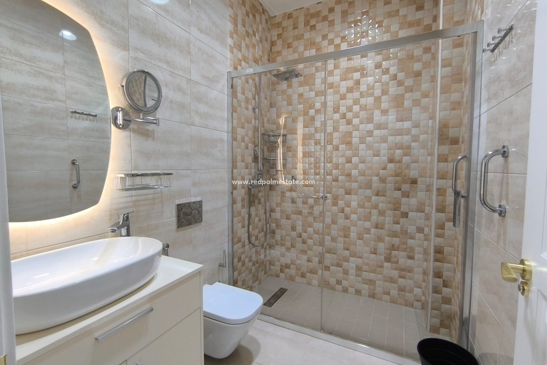 Videresalg - Villa -
Pinoso - Inland