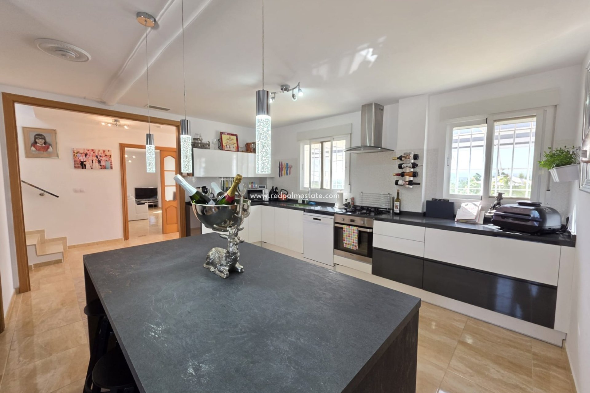 Videresalg - Villa -
Pinoso - Inland