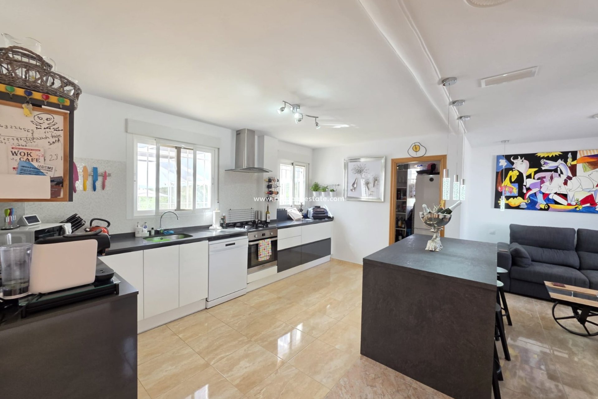 Videresalg - Villa -
Pinoso - Inland