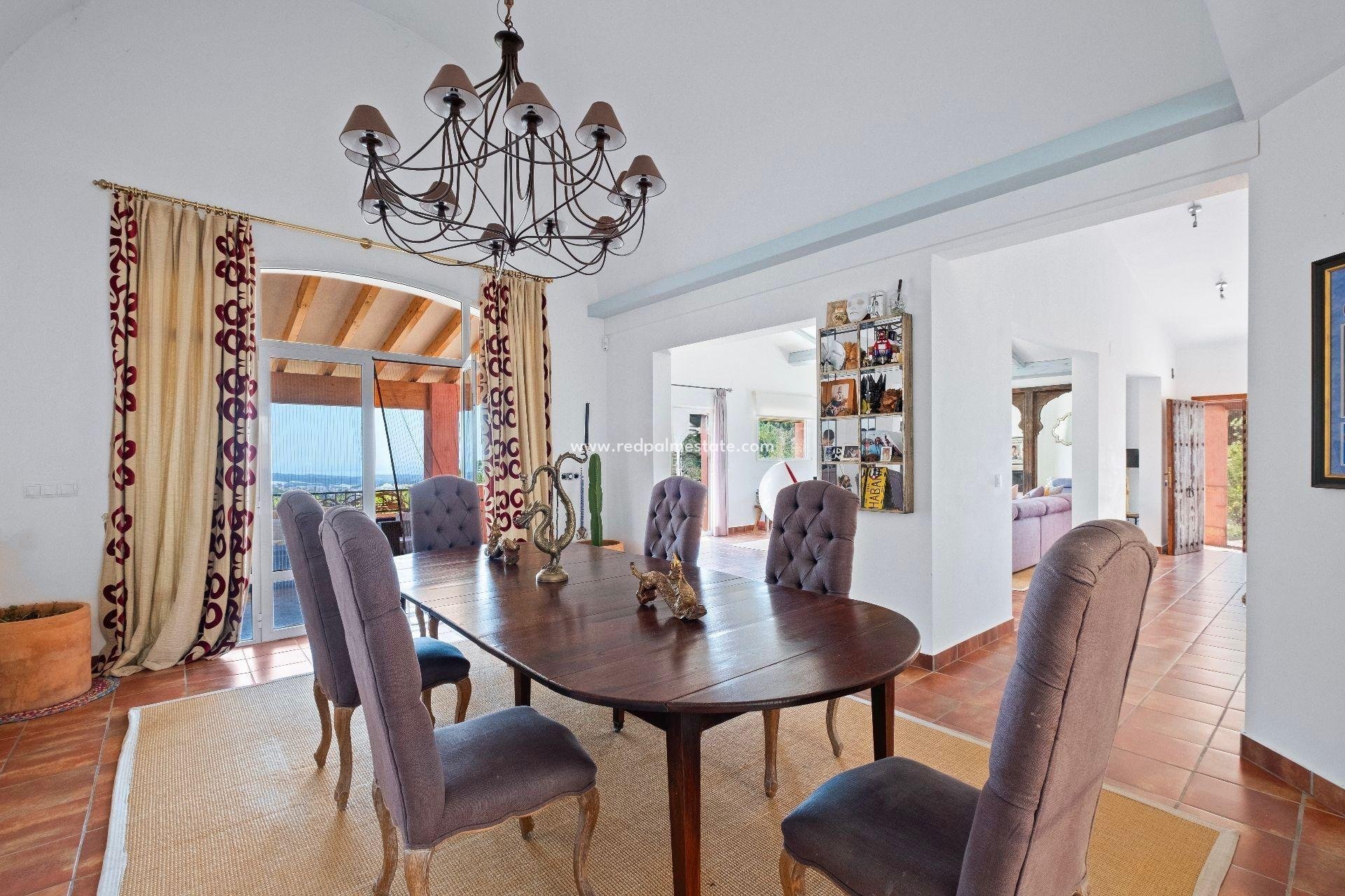 Videresalg - Villa -
Polop - Xirles