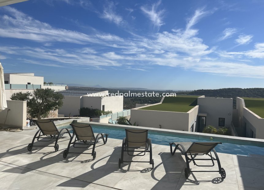 Videresalg - Villa -
Rojales - Inland