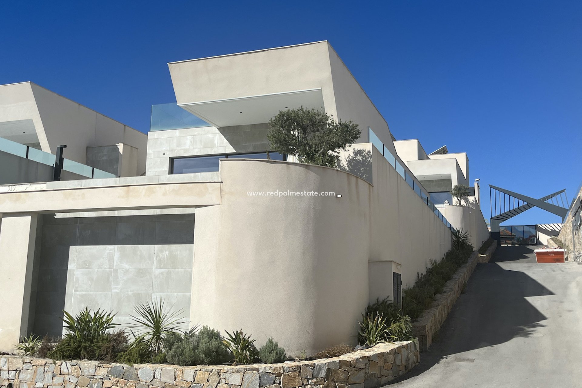 Videresalg - Villa -
Rojales - Inland