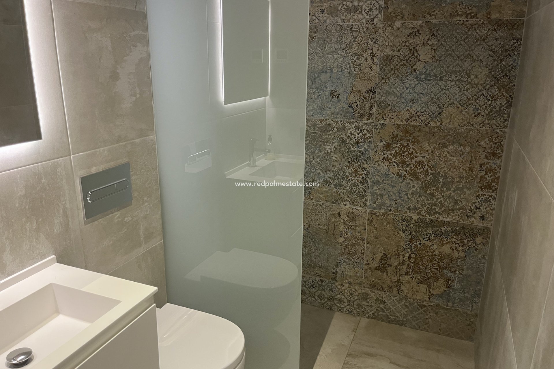 Videresalg - Villa -
Rojales - Inland