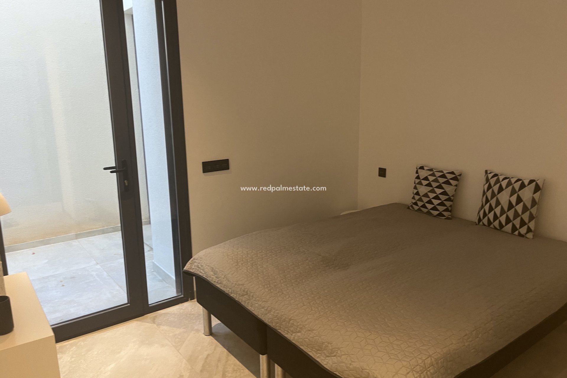 Videresalg - Villa -
Rojales - Inland