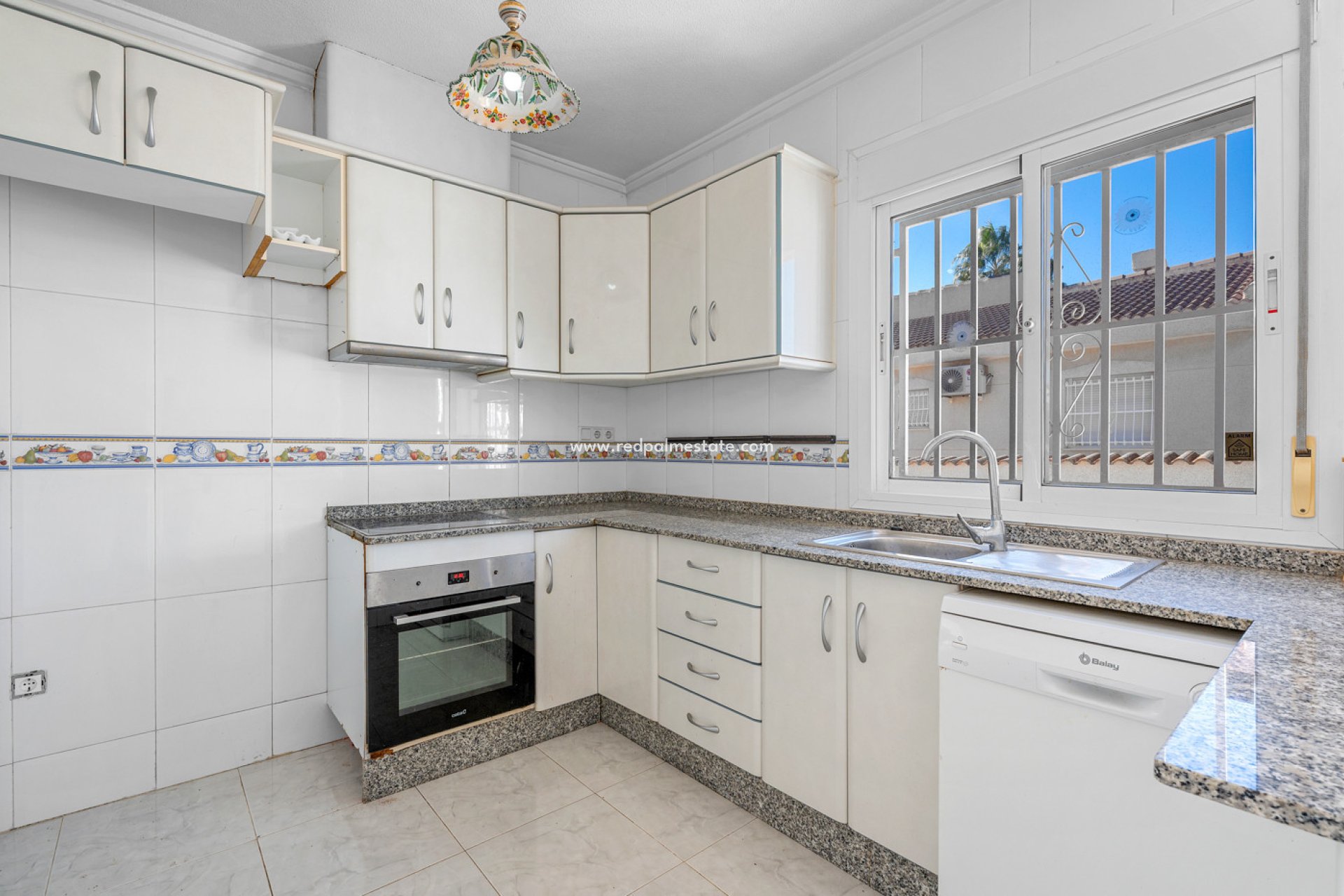 Videresalg - Villa -
Rojales - Inland