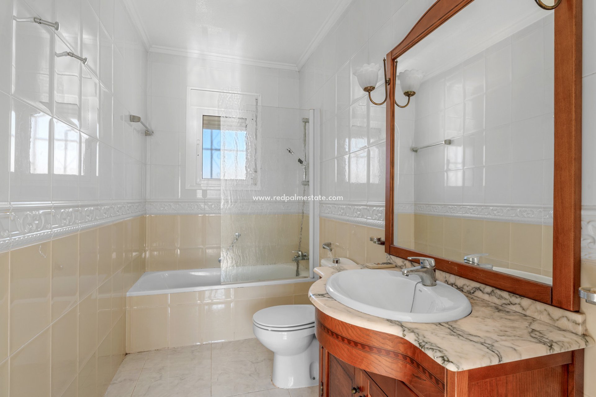 Videresalg - Villa -
Rojales - Inland