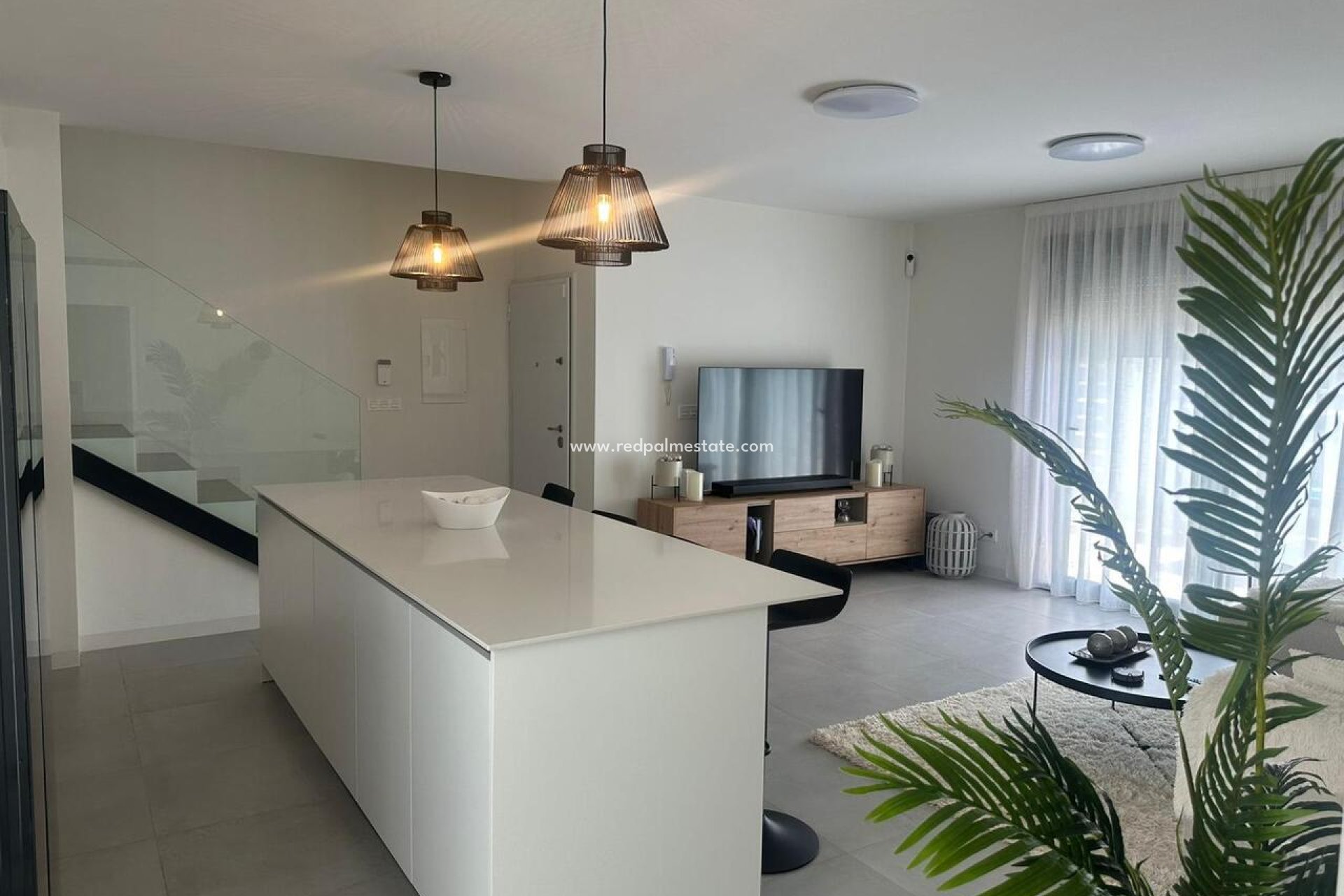 Videresalg - Villa -
ROLDAN - Inland