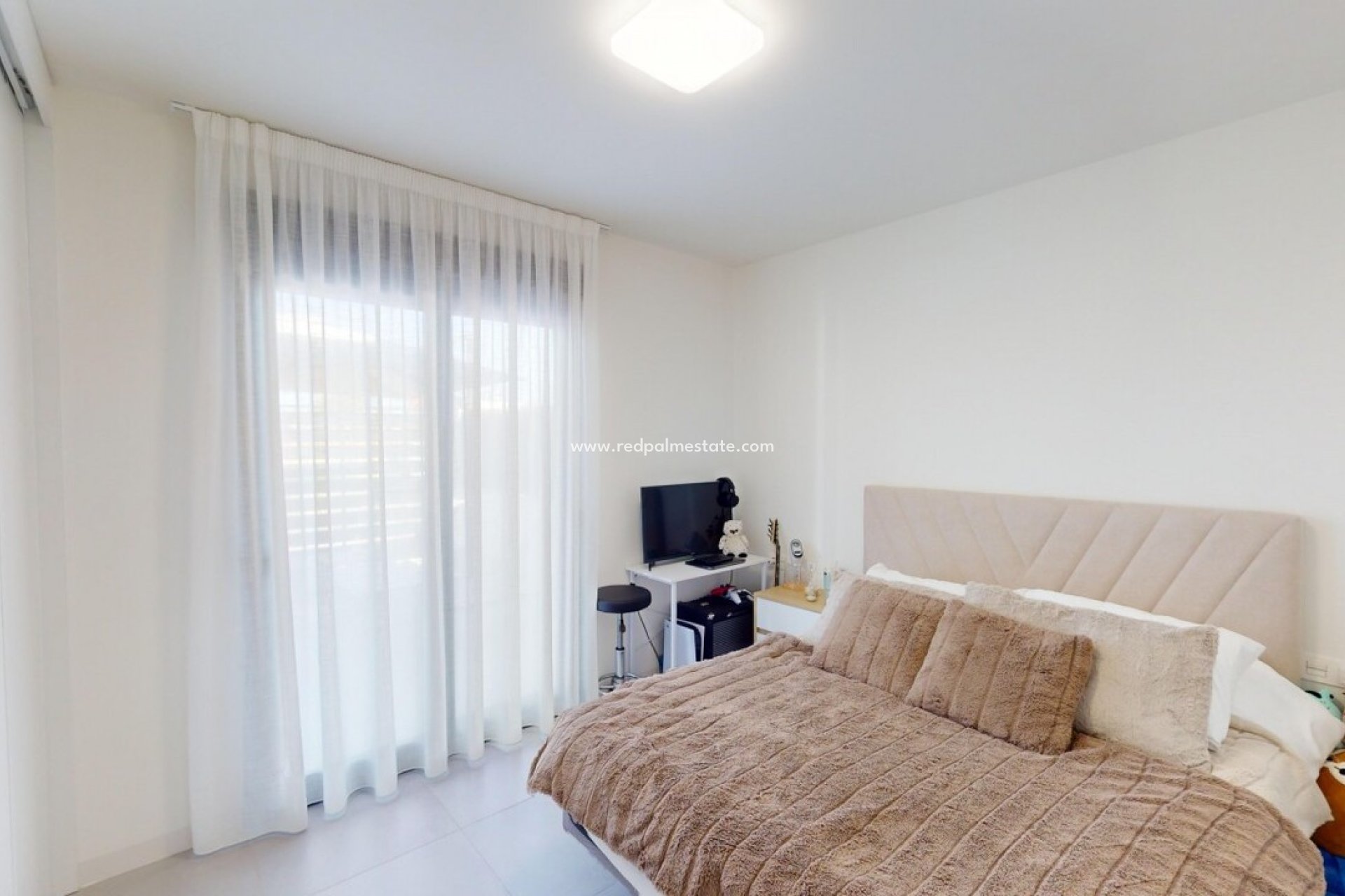 Videresalg - Villa -
ROLDAN - Inland