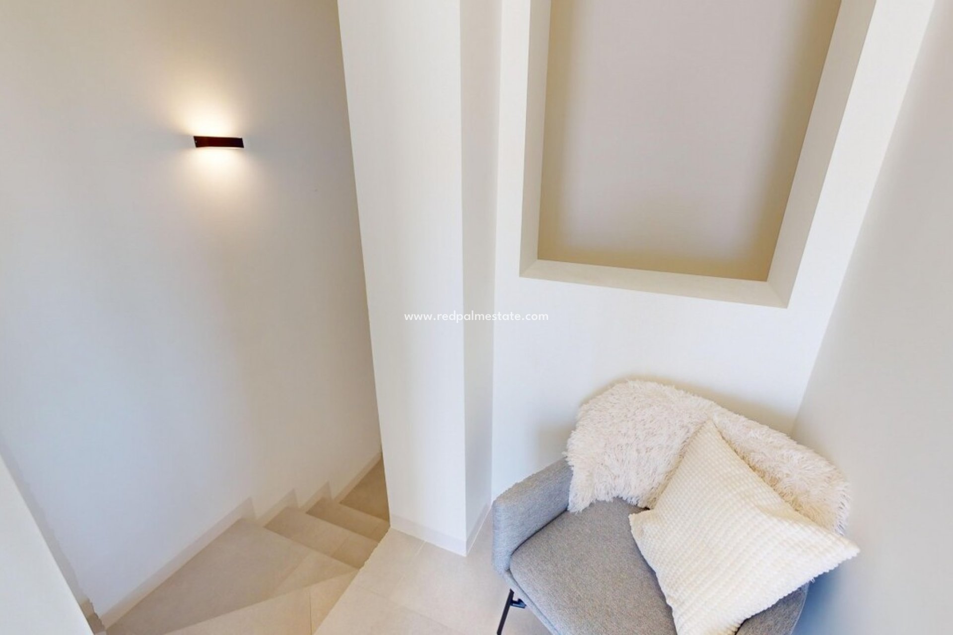 Videresalg - Villa -
ROLDAN - Inland