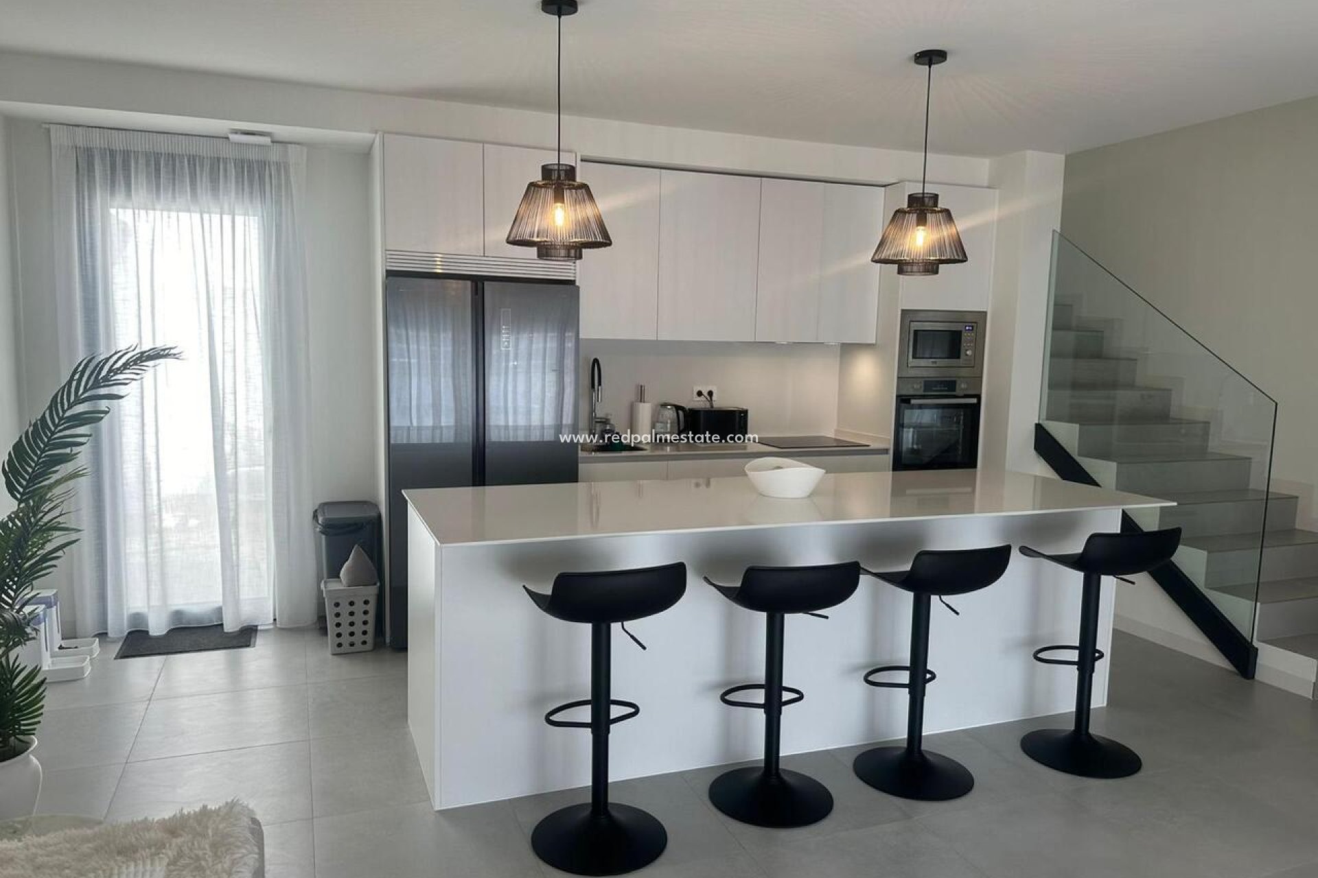 Videresalg - Villa -
ROLDAN - Inland