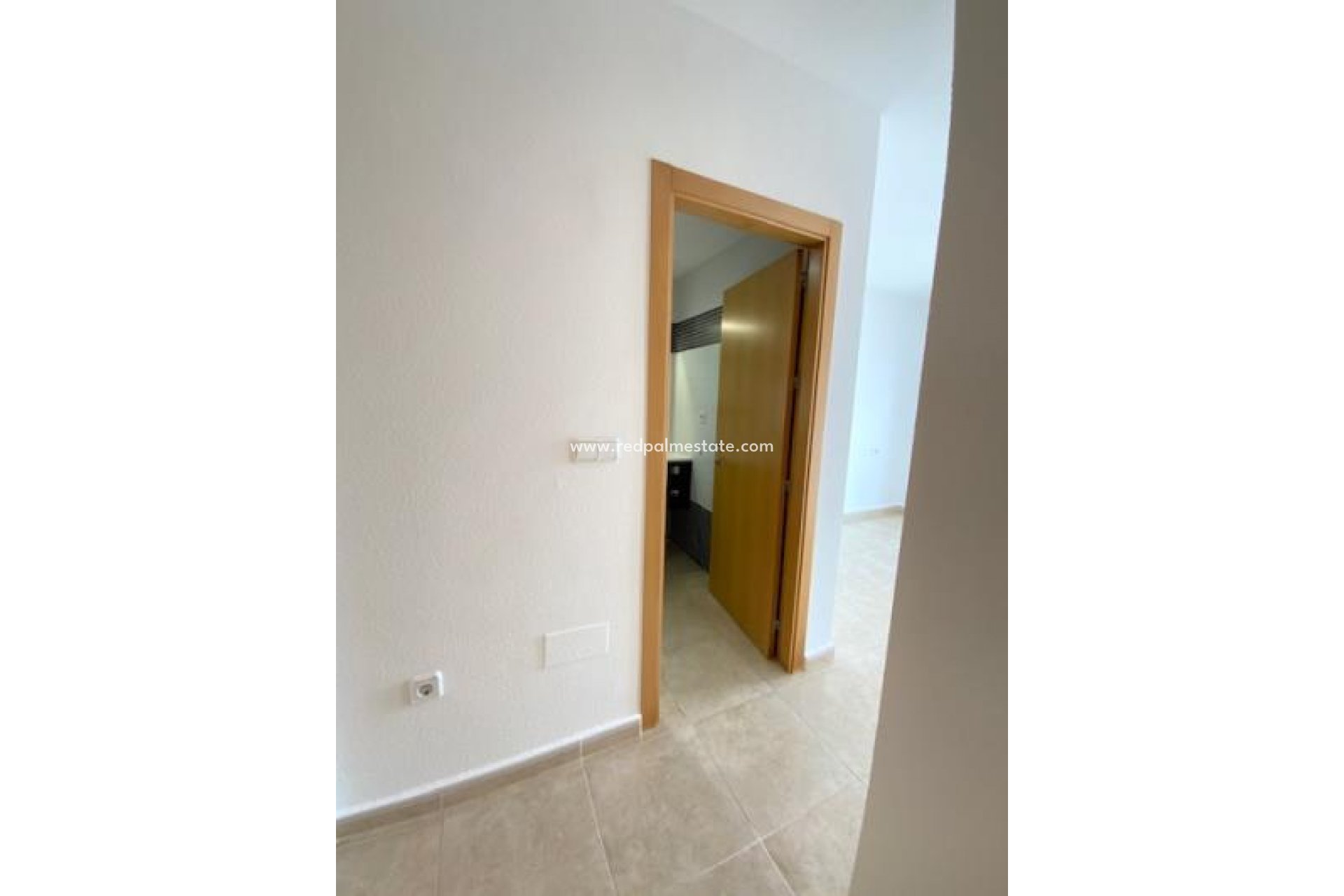 Videresalg - Villa -
ROLDAN - Inland