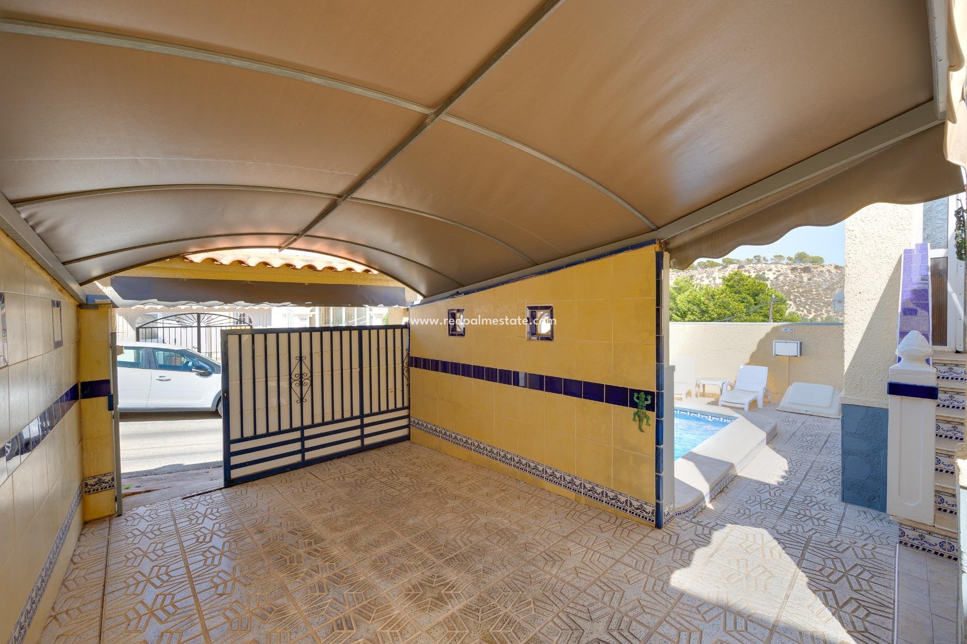 Videresalg - Villa -
San Fulgencio - La Marina