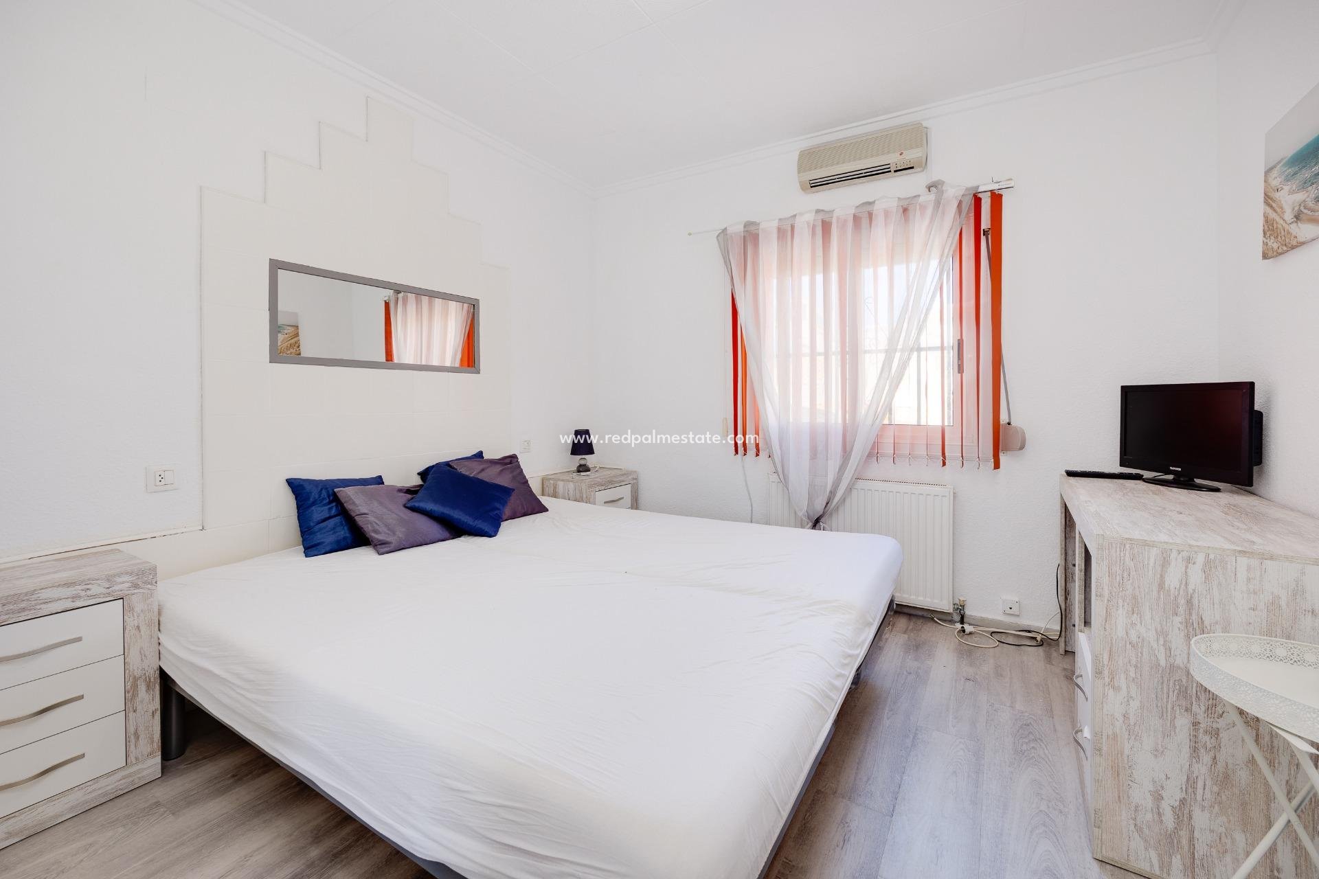 Videresalg - Villa -
San Fulgencio - La Marina