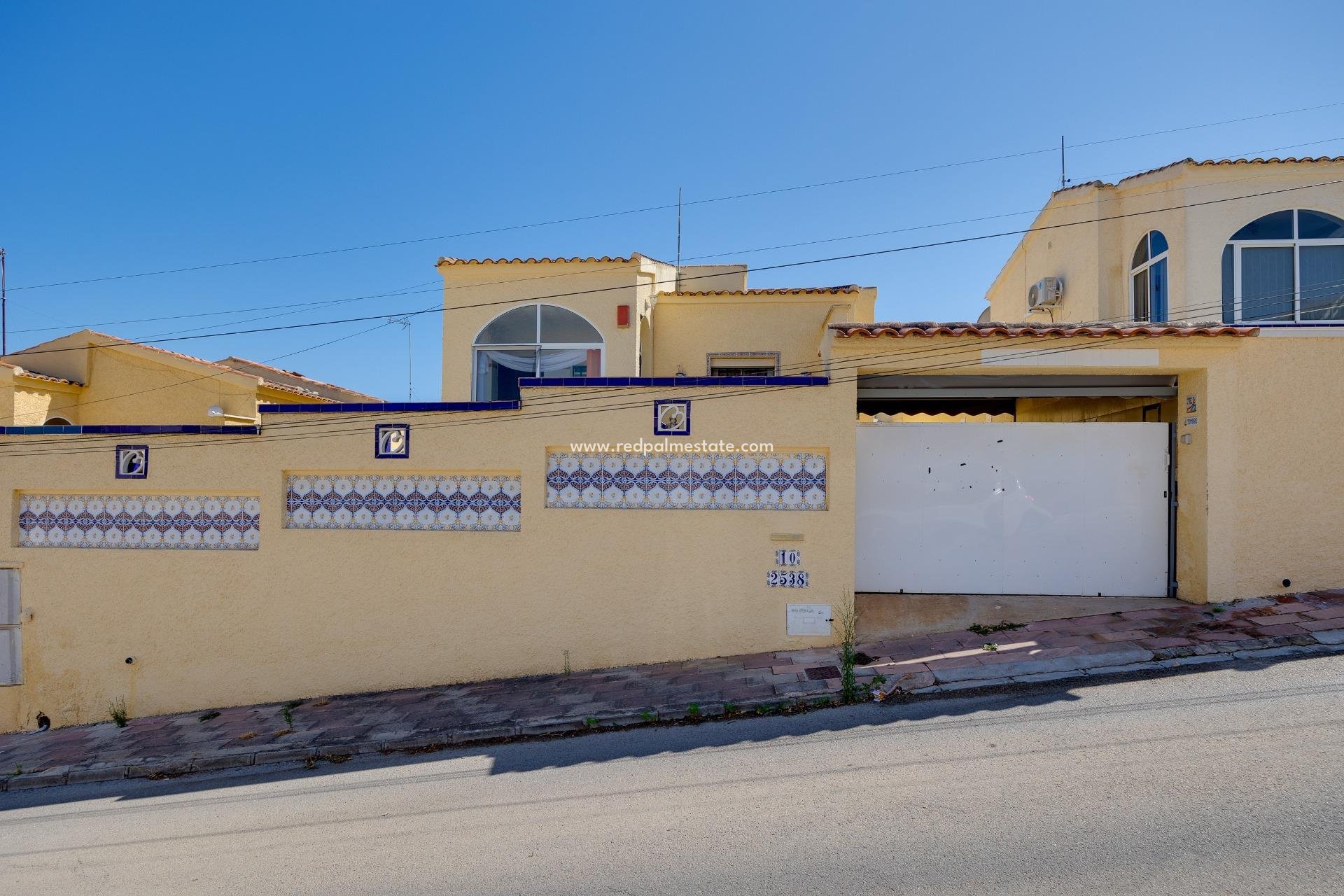 Videresalg - Villa -
San Fulgencio - La Marina