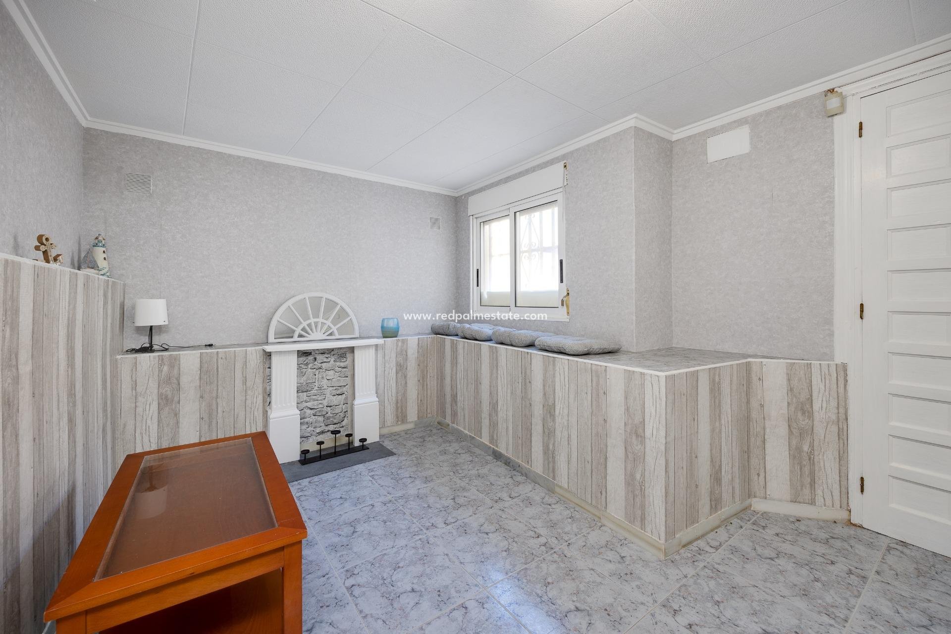 Videresalg - Villa -
San Fulgencio - La Marina