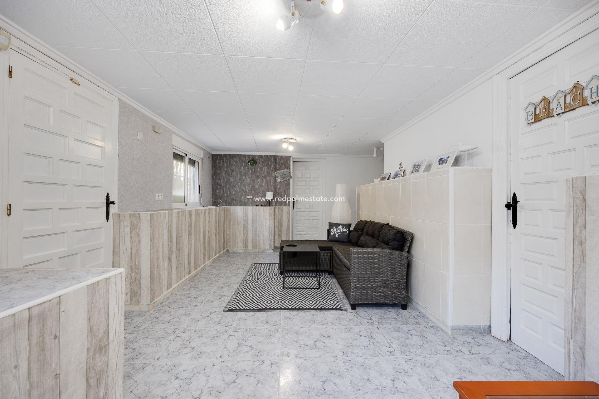 Videresalg - Villa -
San Fulgencio - La Marina