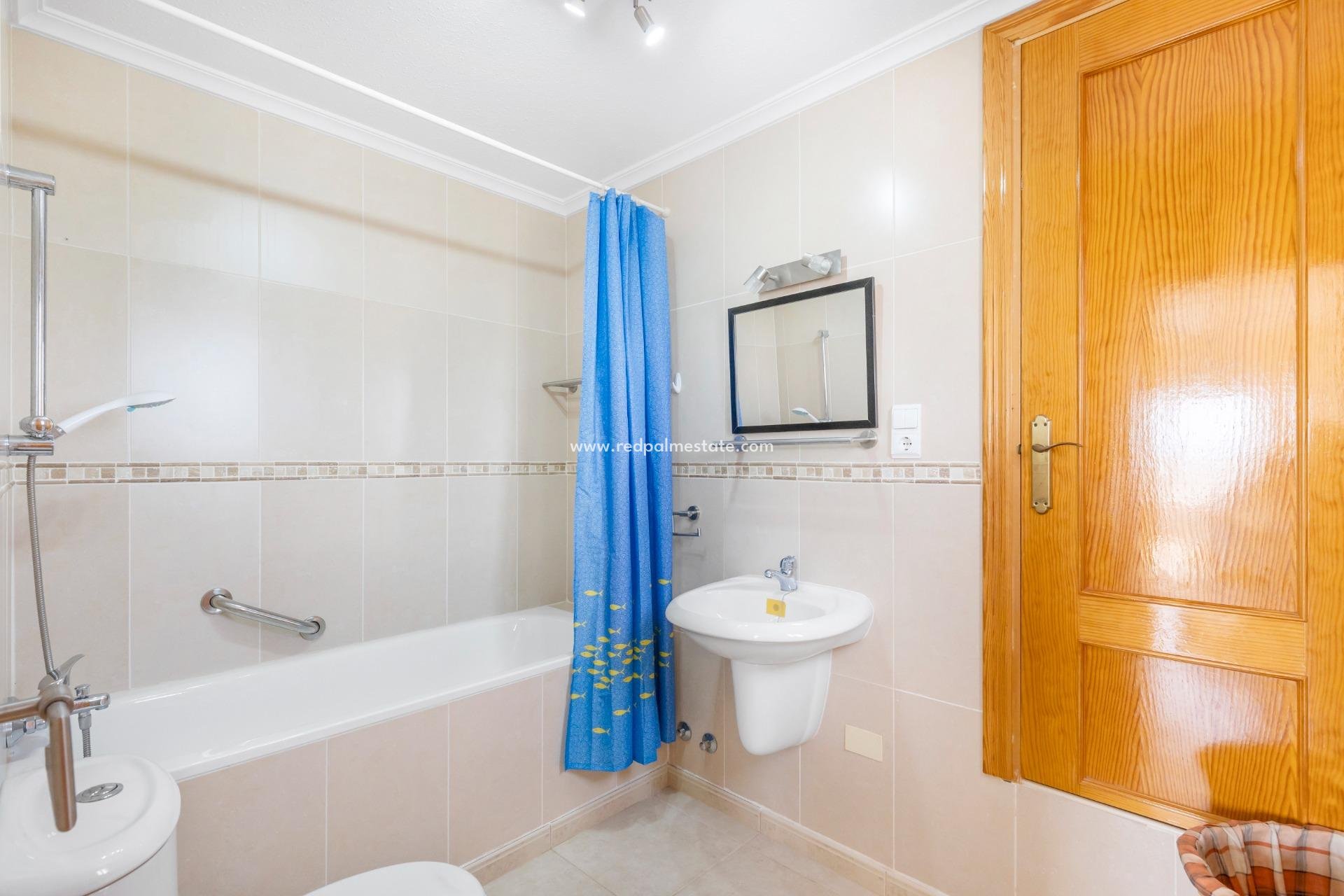 Videresalg - Villa -
San Fulgencio - Urb. La Marina