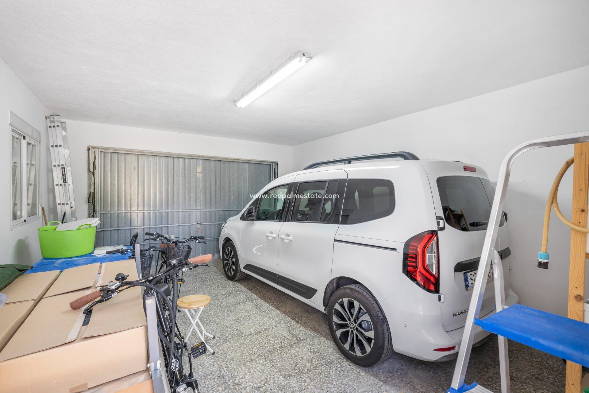 Videresalg - Villa -
San Fulgencio - Urb. La Marina