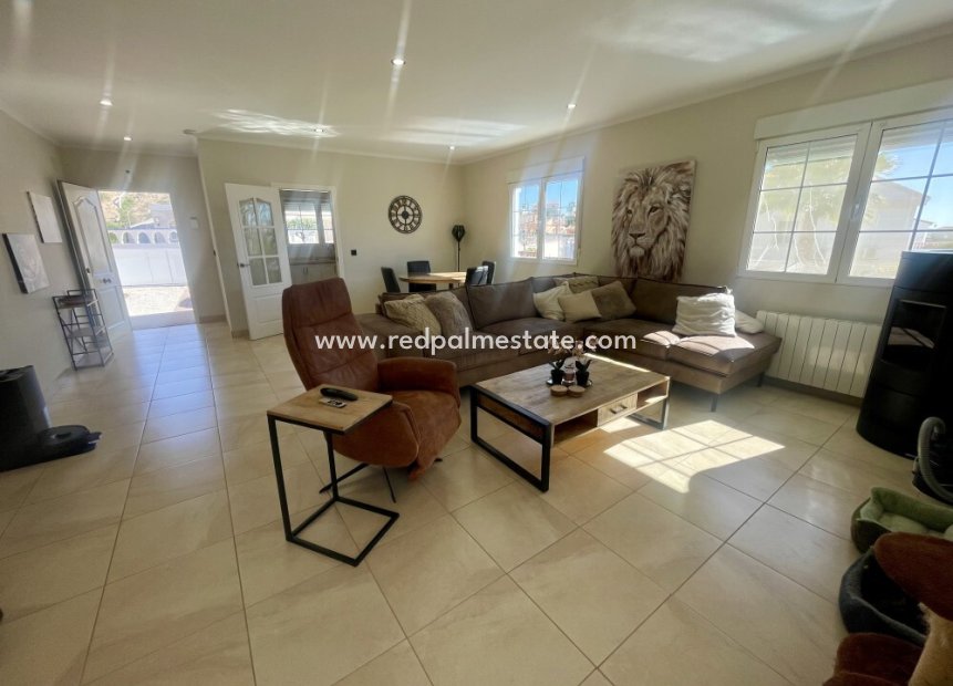 Videresalg - Villa -
San Fulgencio - Urbanisation la Marina