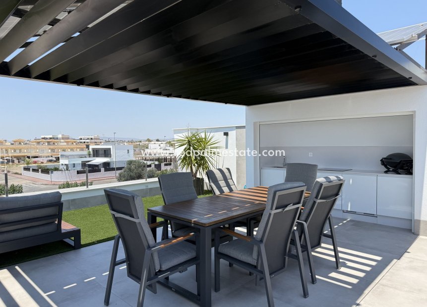 Videresalg - Villa -
San Javier