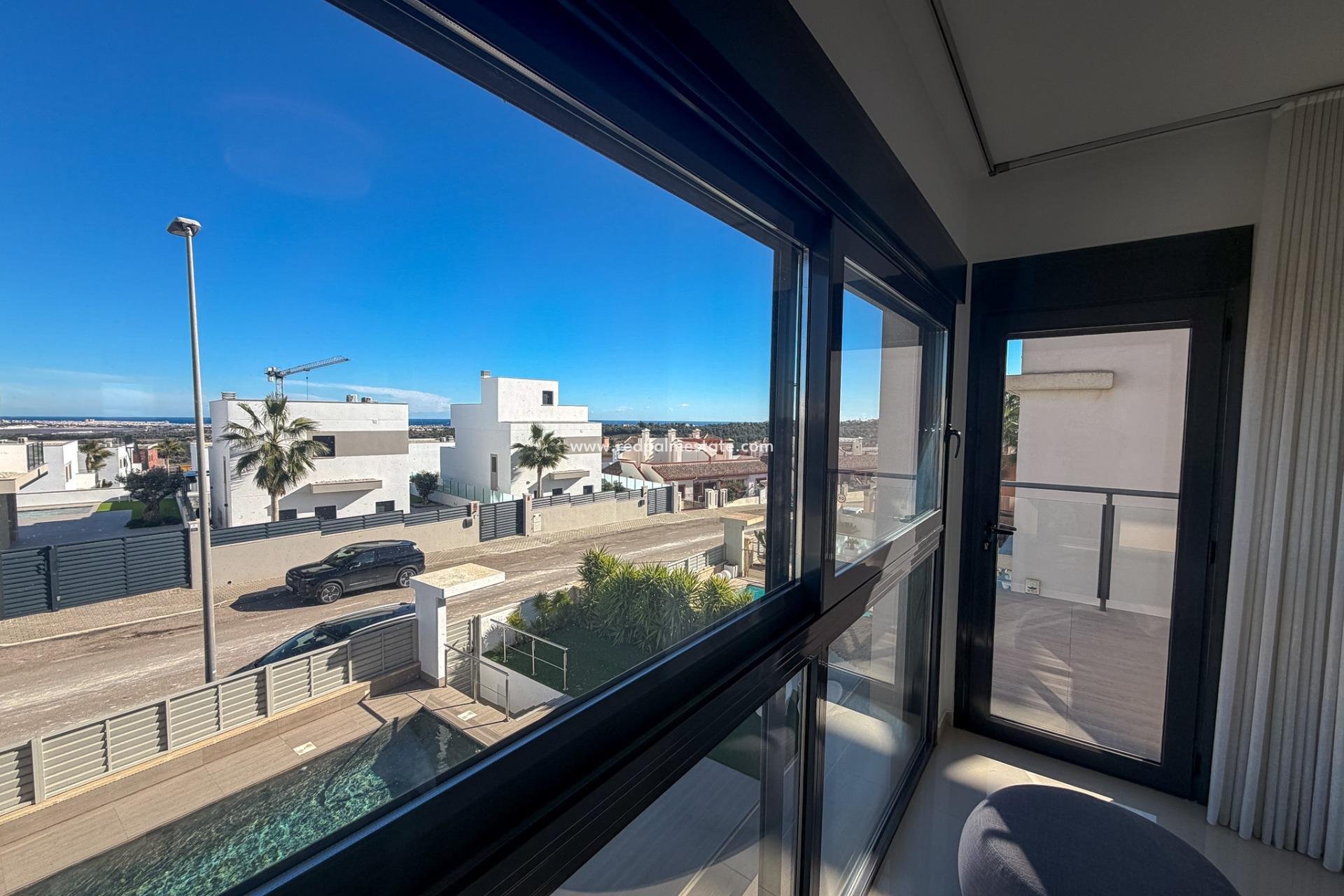 Videresalg - Villa -
San Miguel de Salinas - Bellavista