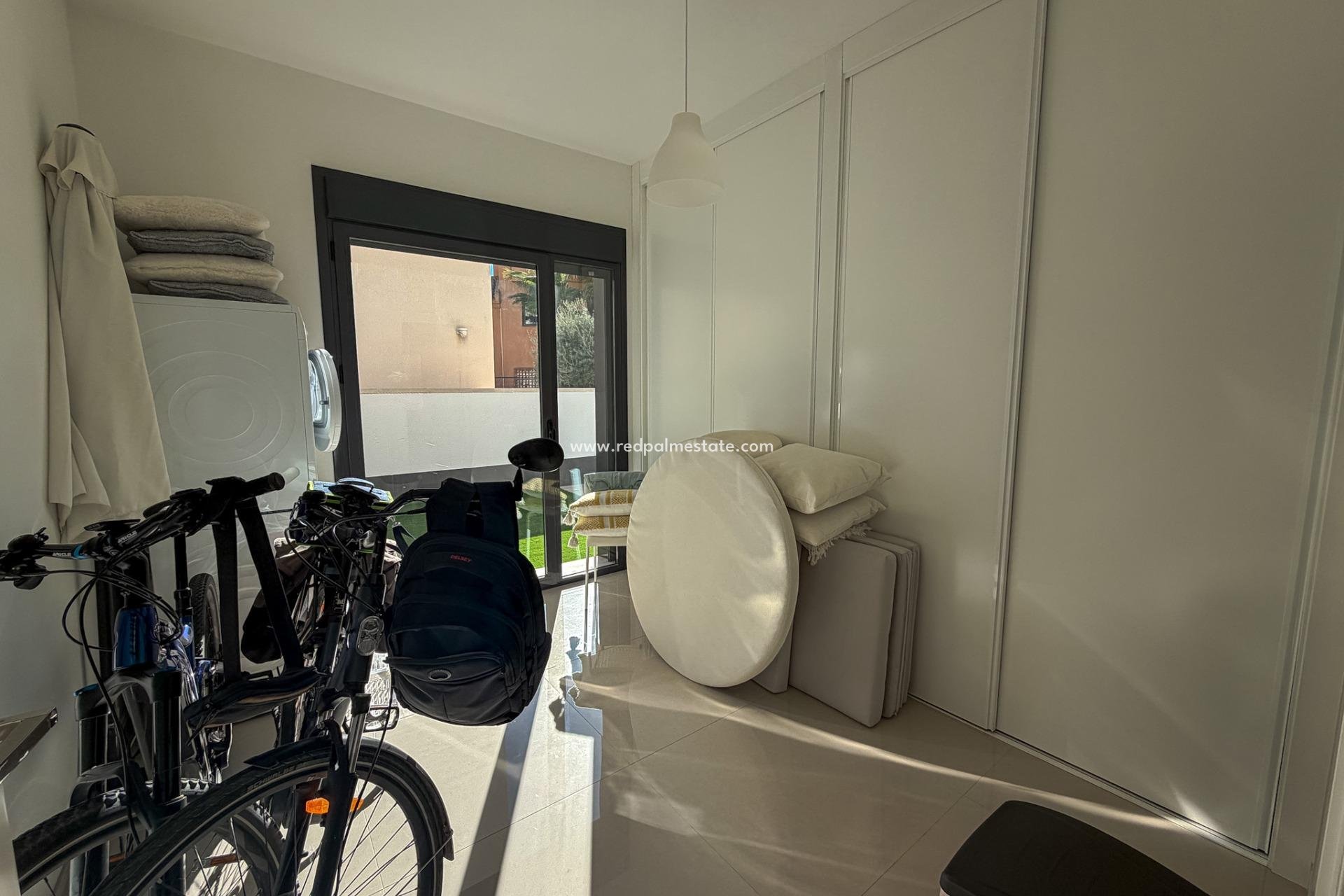 Videresalg - Villa -
San Miguel de Salinas - Bellavista