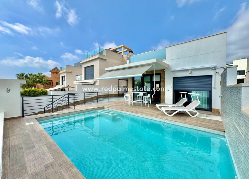 Videresalg - Villa -
San Miguel de Salinas - Bellavista