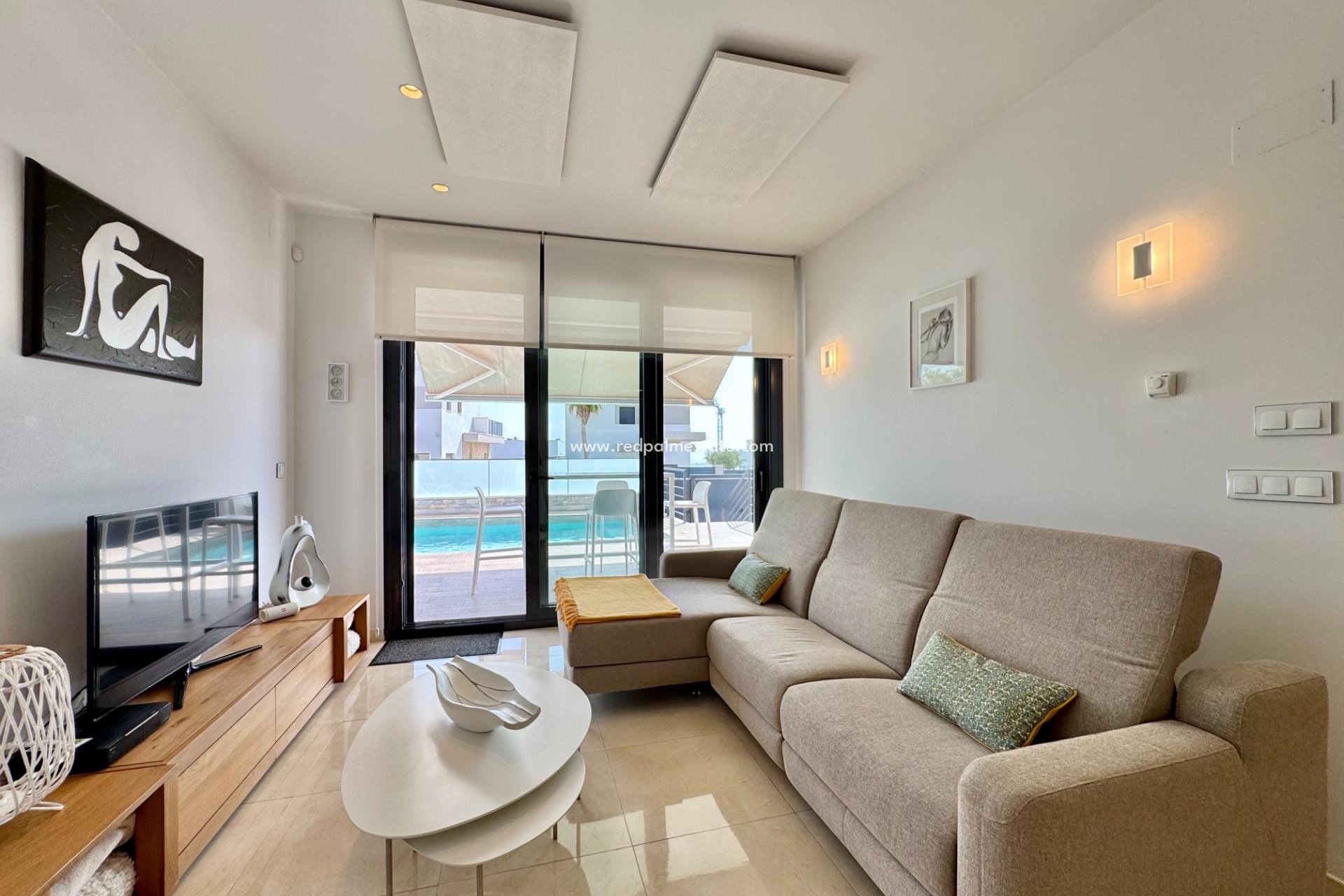Videresalg - Villa -
San Miguel de Salinas - Bellavista
