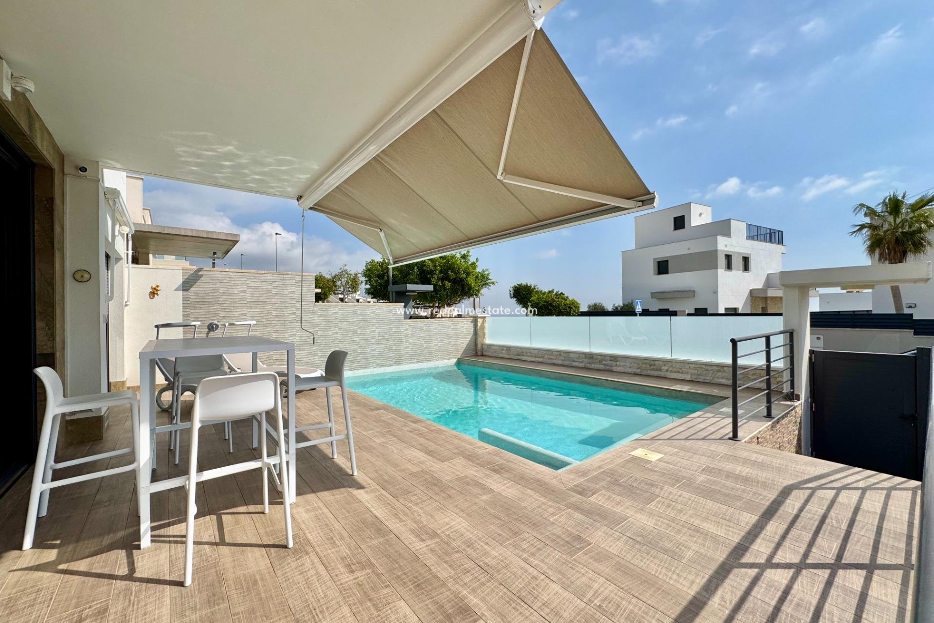 Videresalg - Villa -
San Miguel de Salinas - Bellavista