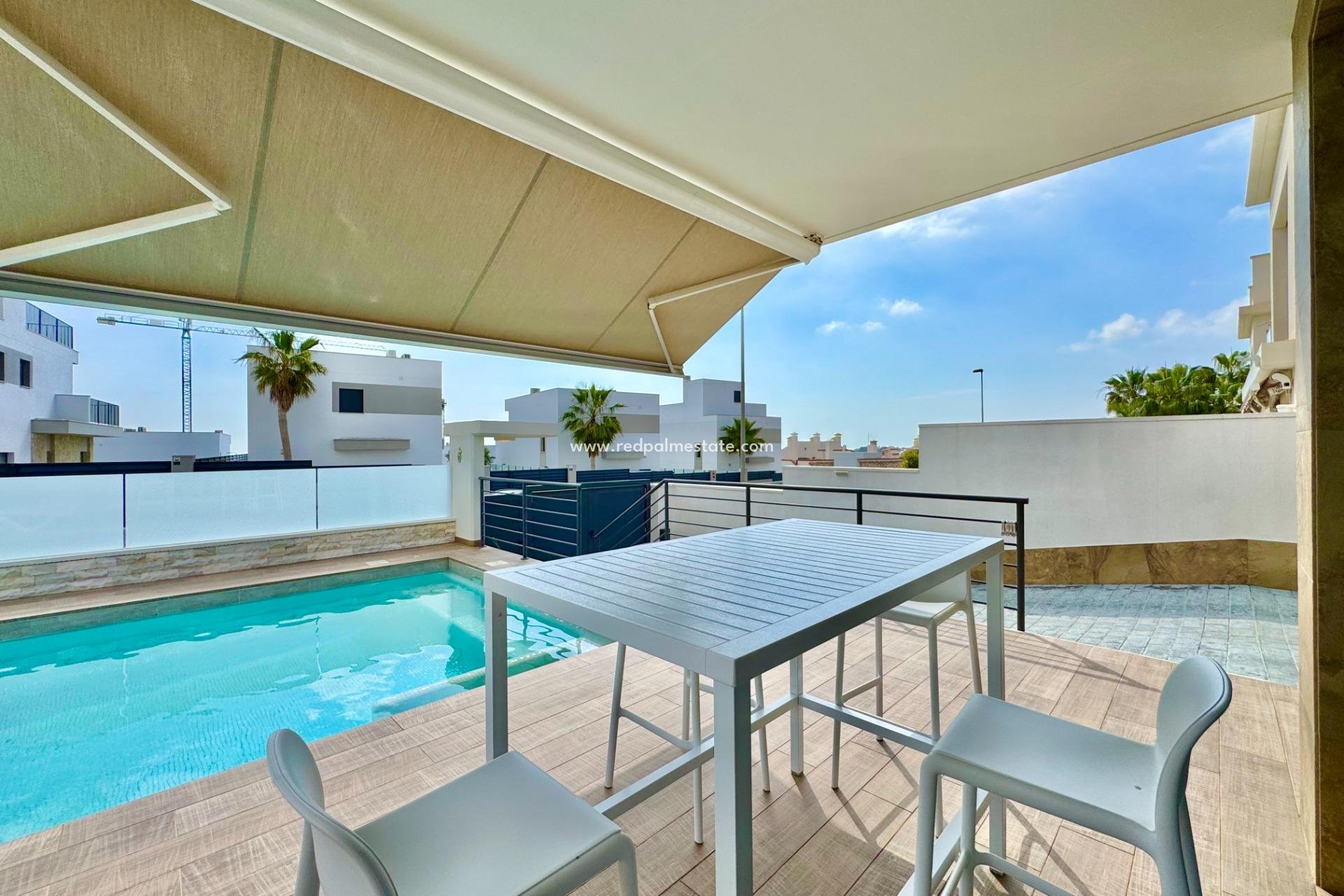 Videresalg - Villa -
San Miguel de Salinas - Bellavista